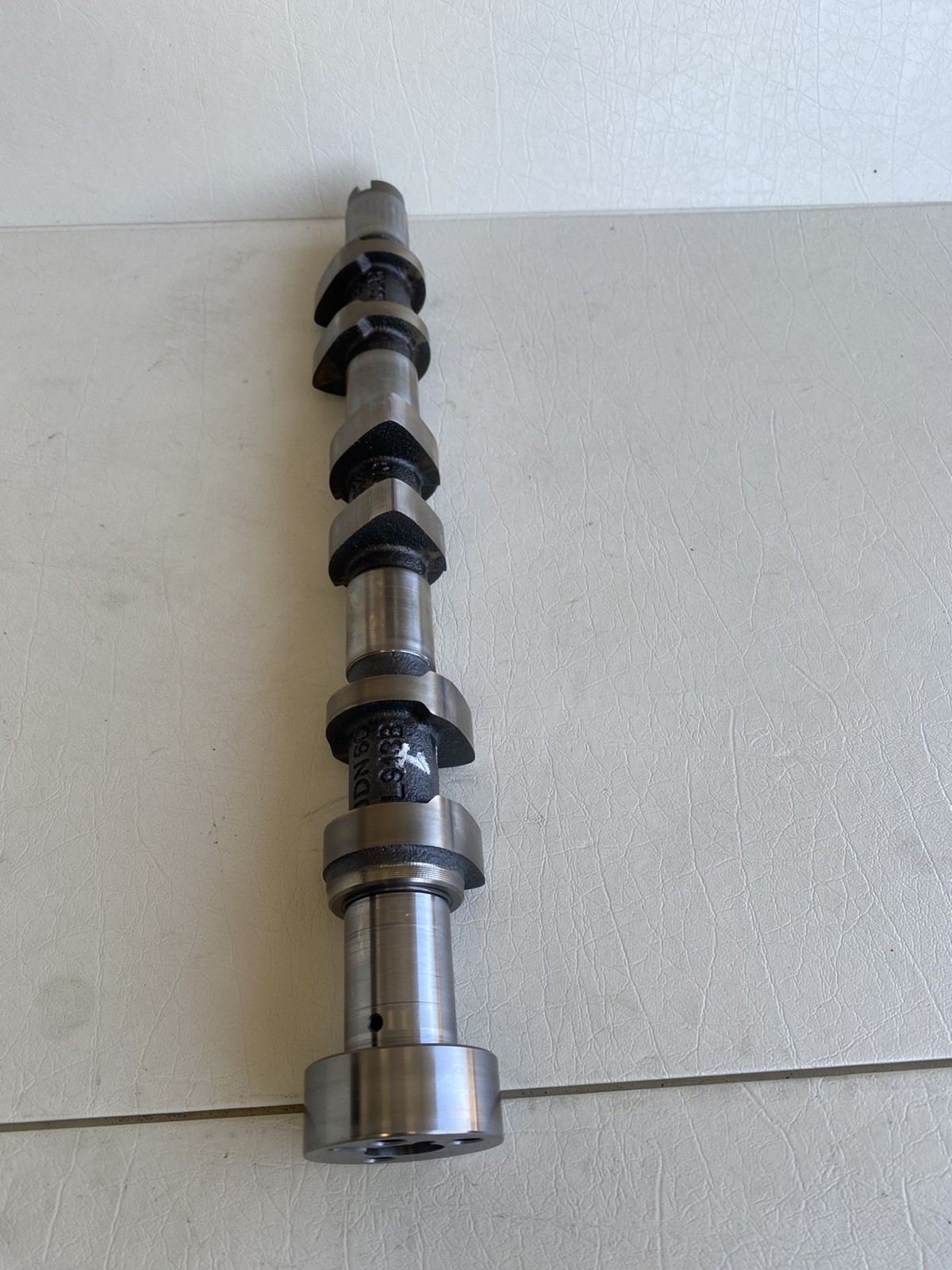 RFDX236A273 LAND ROVER JAGUAR 2013-2021 EXHAUST CAMSHAFT PASSENGER SIDE B1 OEM RFDX236A273 LAND ROVER JAGUAR 2013-2021 EXHAUST CAMSHAFT PASSENGER SIDE B1 OEM