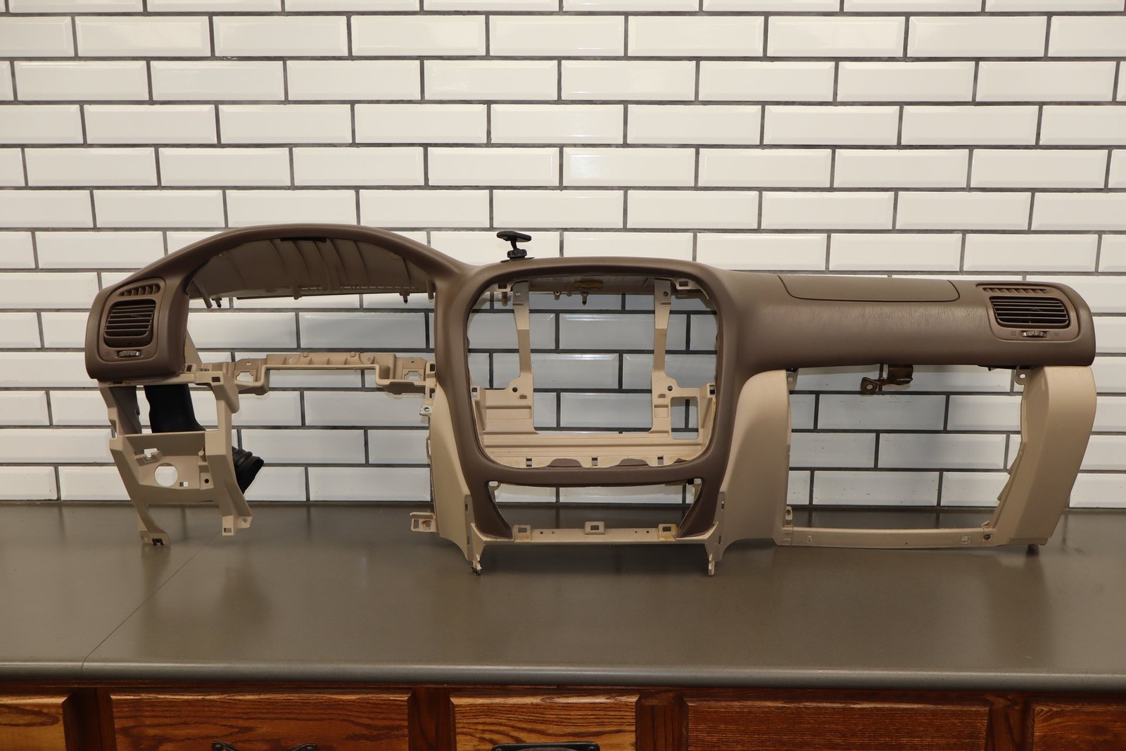 1998-2002 Lexus LX470 Toyota Land Cruiser Dash Panel Ivory 003