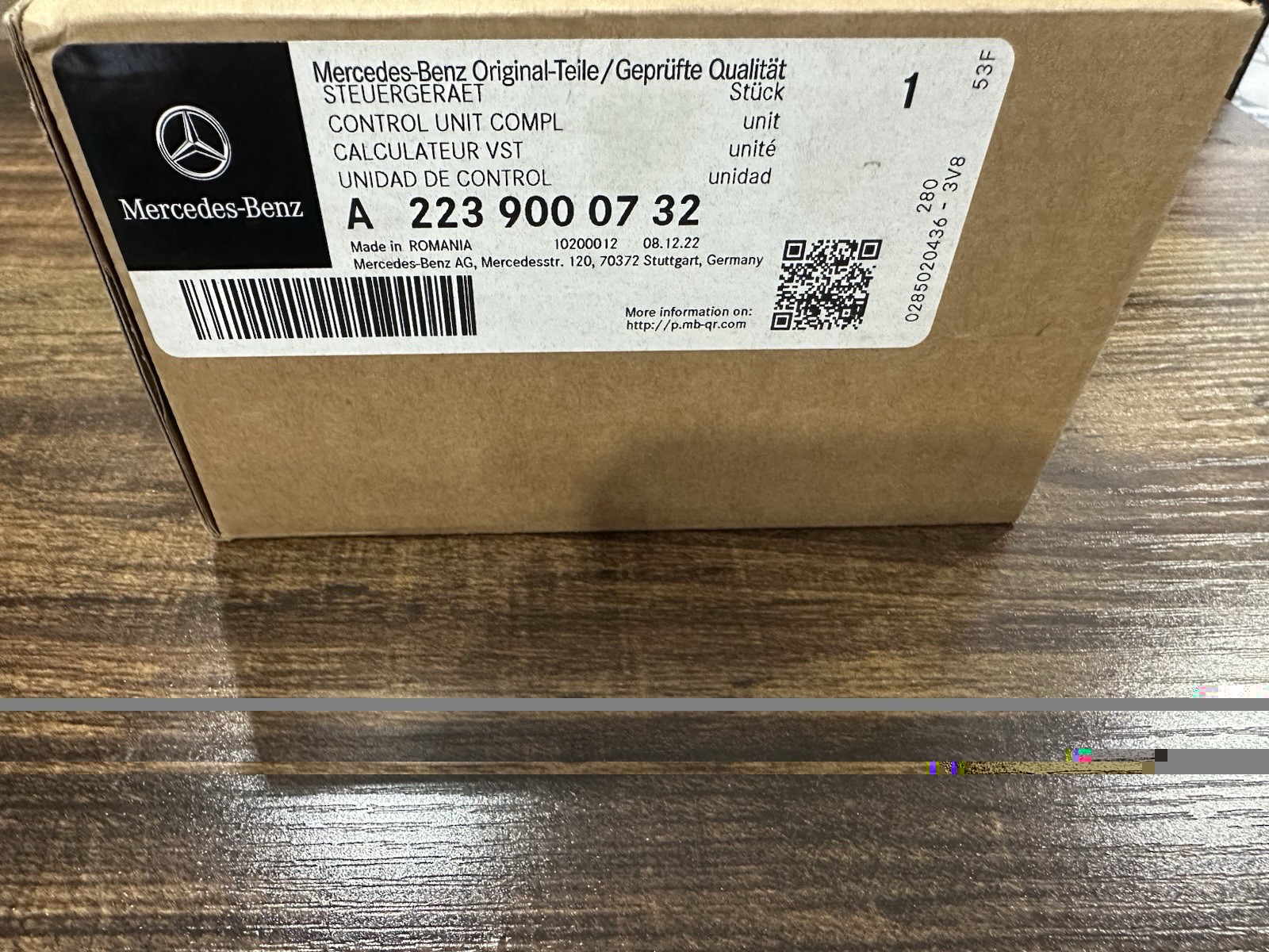 A2239000732 GENUINE OEM MERCEDES-BENZ CONTROL UNIT. BRAND NEW