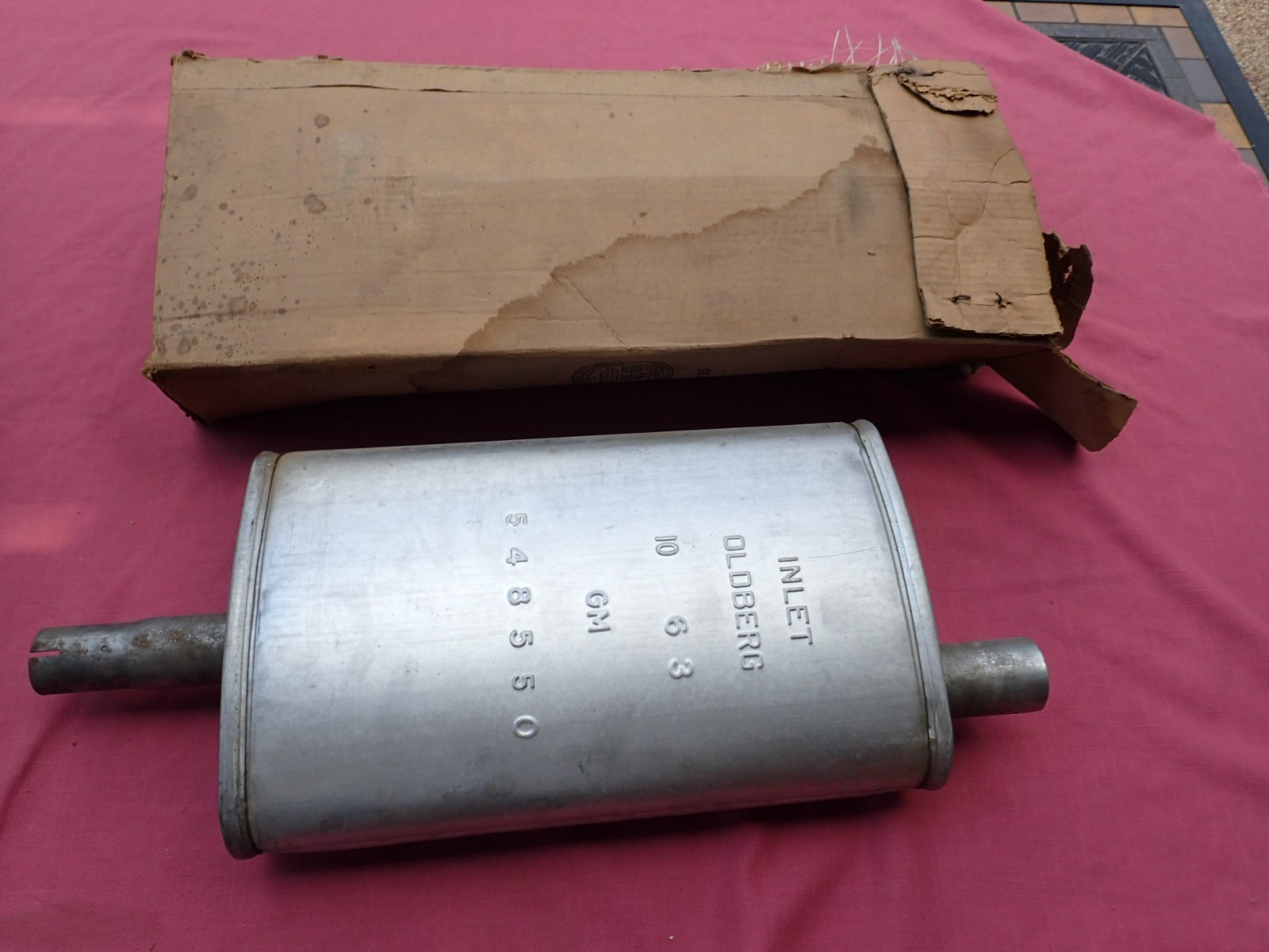1961-63 Pontiac, Tempest, LeMans muffler, NOS 548550