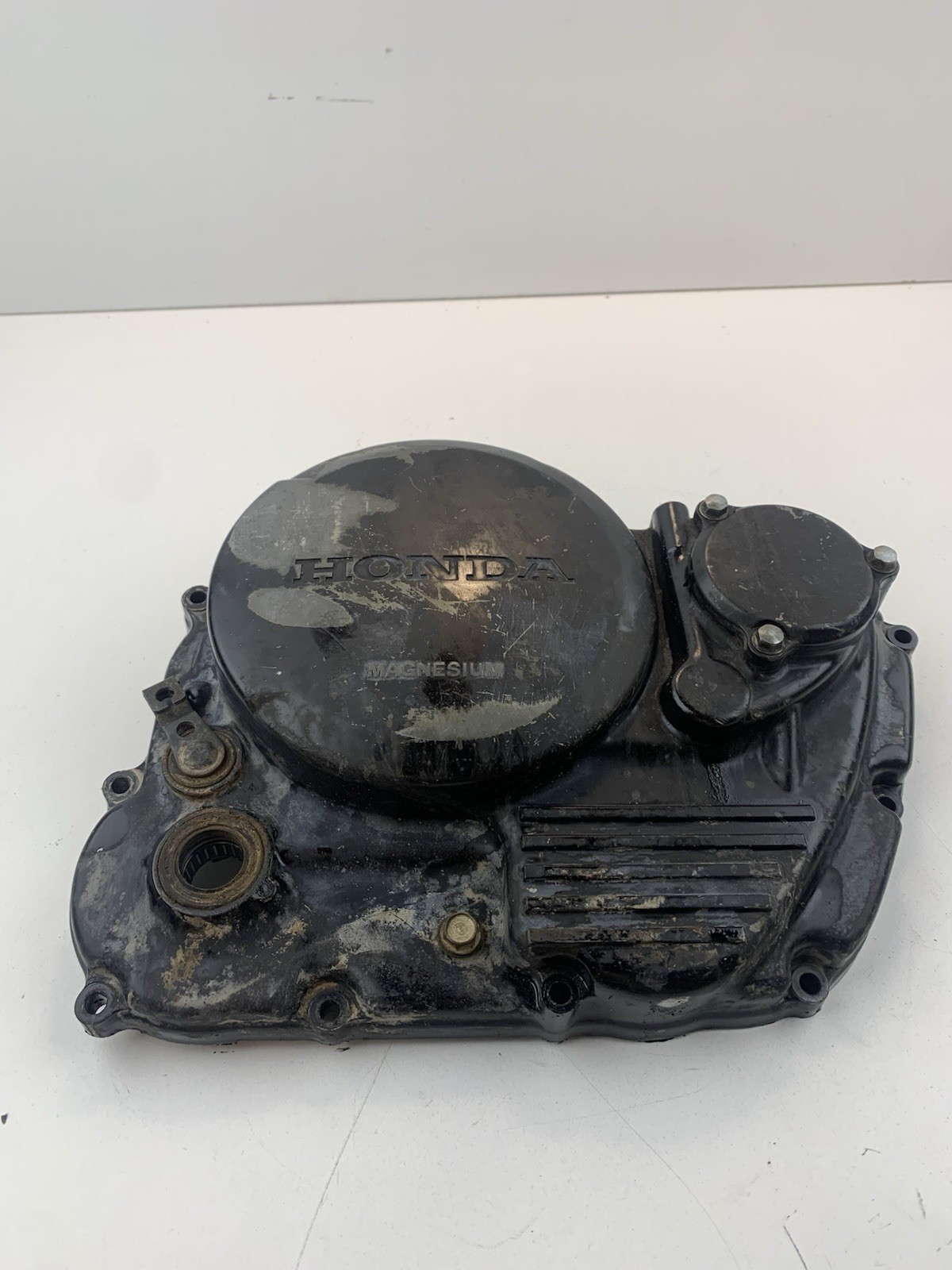 1984 Honda XR 500R RIGHT SIDE CLUTCH COVER E160
