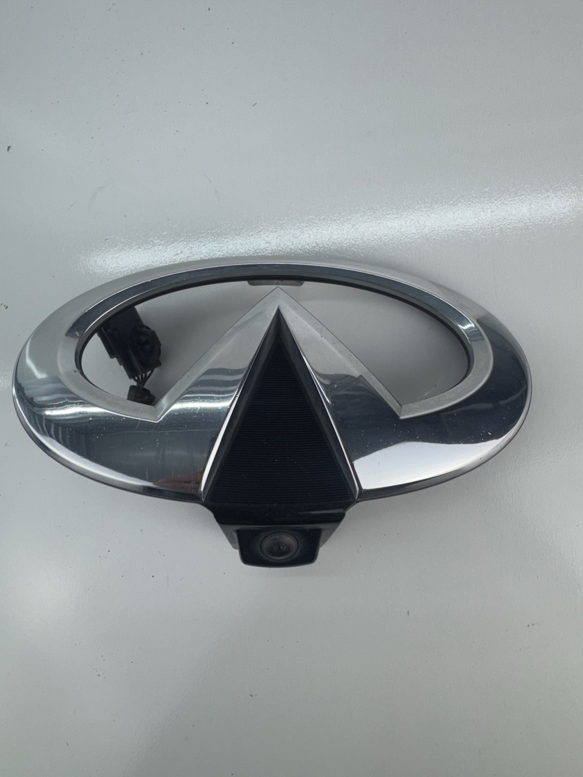 13-15 Infiniti JX35 QX60 FRONT Upper Grill Grille EMBLEM LOGO w/ CAMERA OEM