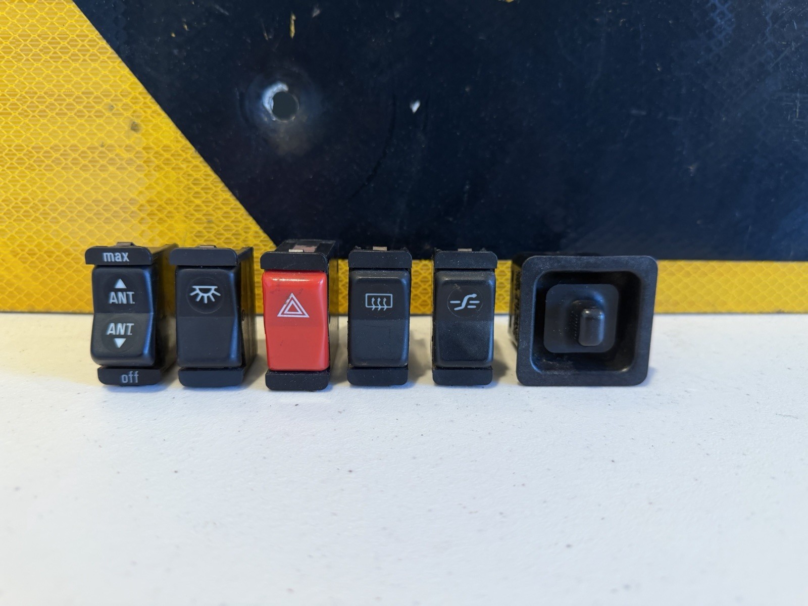 Mercedes W126 300SD Switches For Different Components Mercedes W126 300SD Switches For Different Components