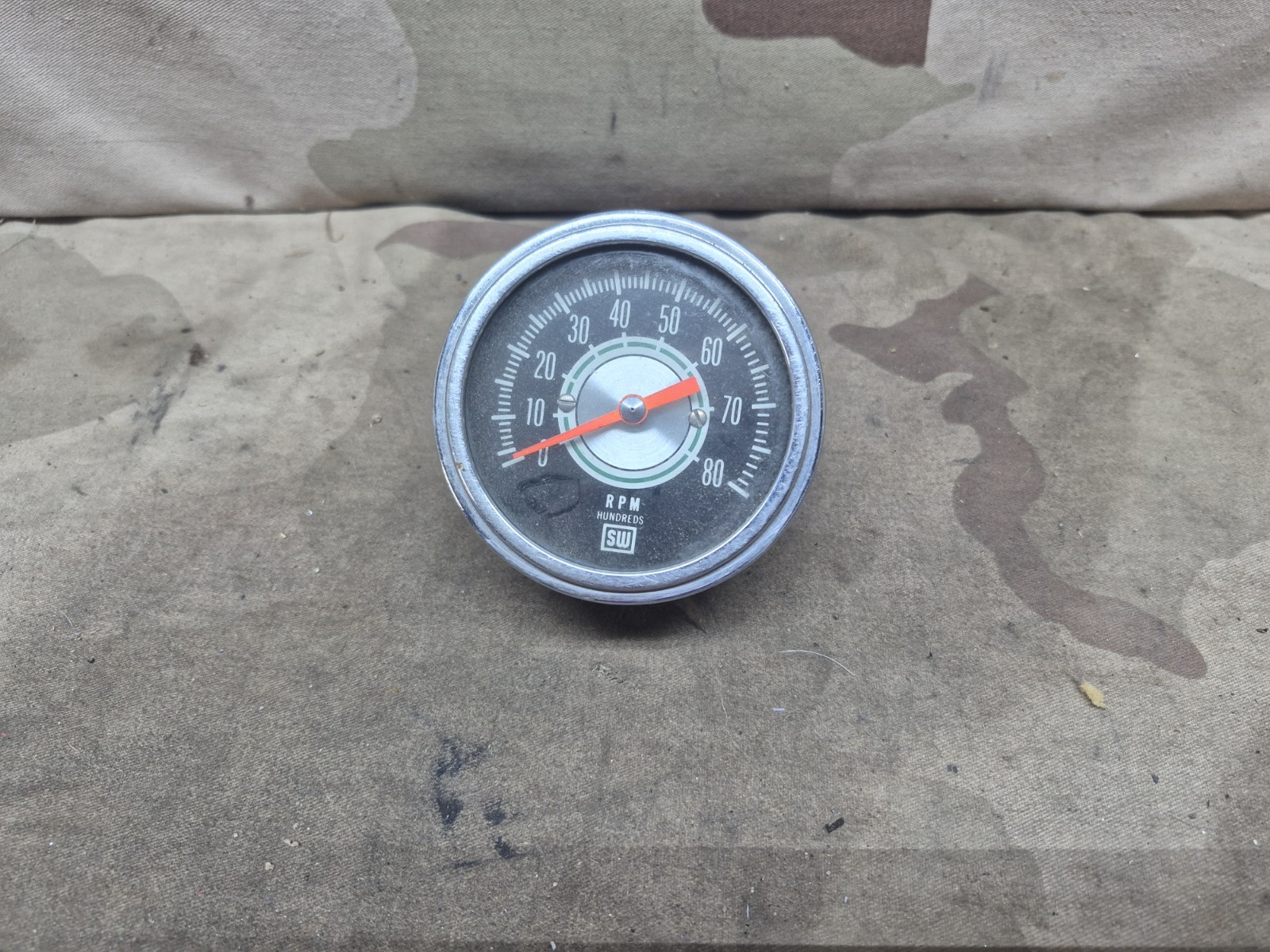 8K Stewart Warner 960 AA Greenline Tachometer 289 327 390 407 428