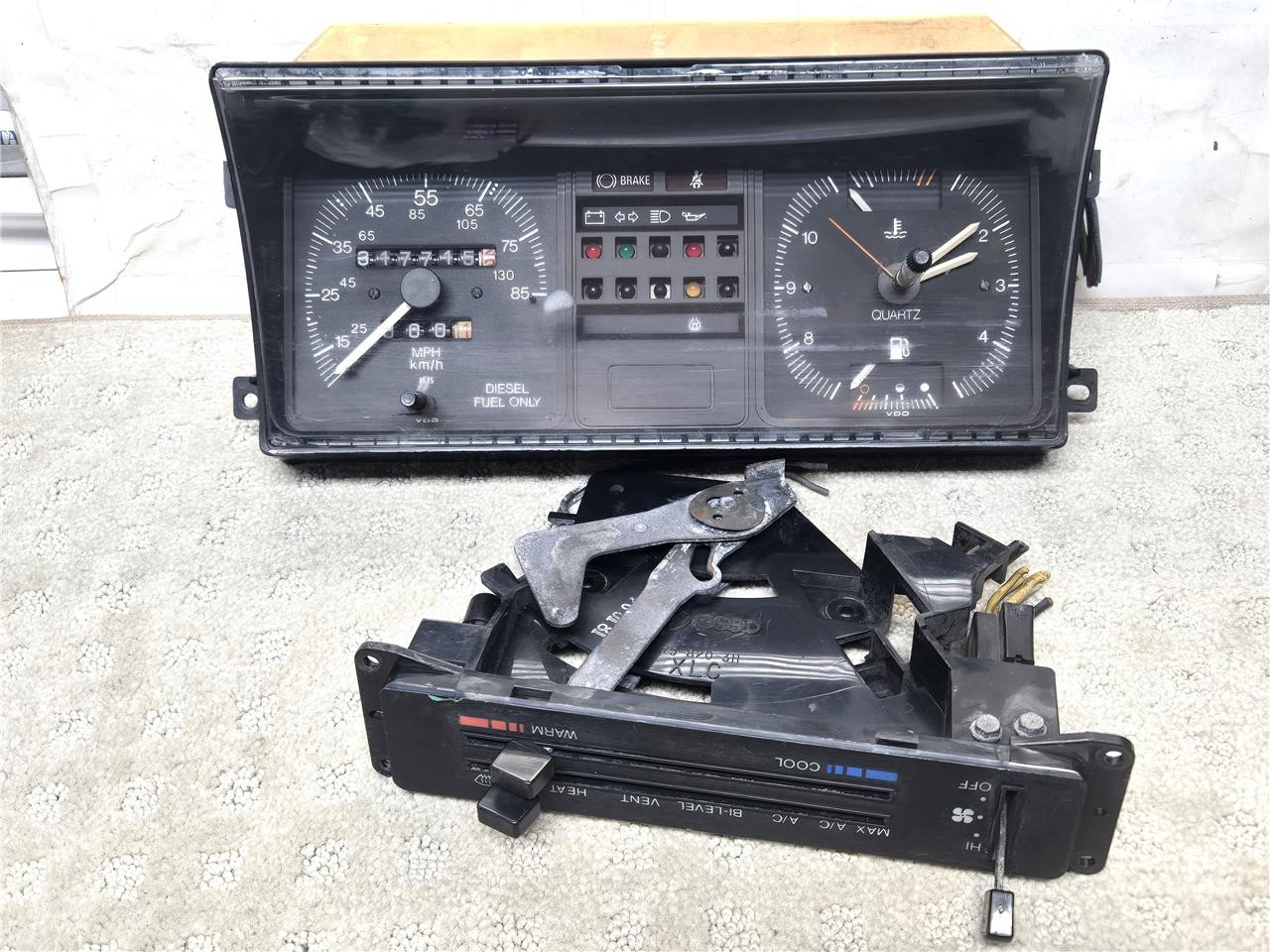 1981-1984 Volkswagen Rabbit Diesel MK1 Instrument Cluster VDO Speedometer