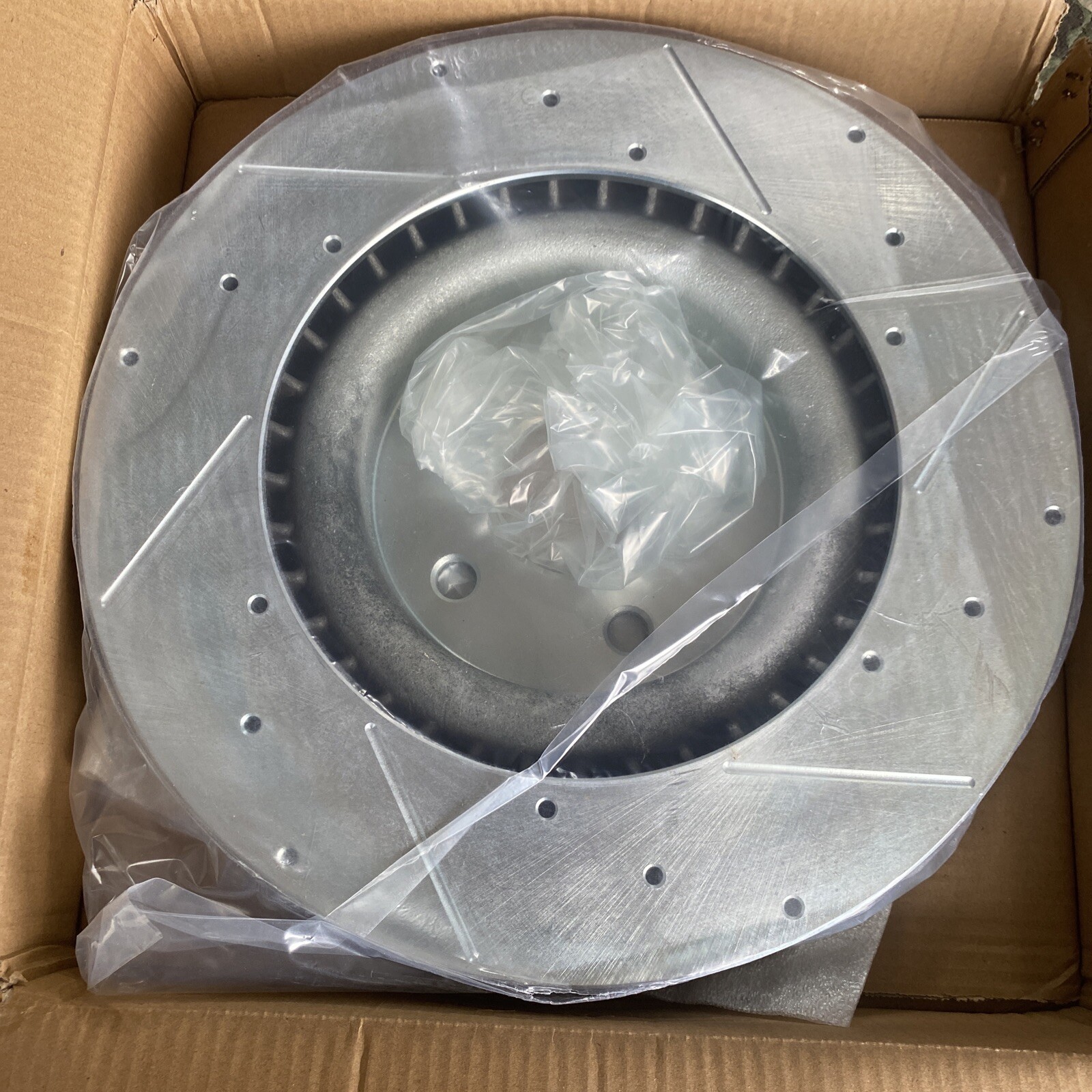 PowerStop AR83080XL for 12-20 Jeep Grand Cherokee Front Left Evolution Drilled & PowerStop AR83080XL for 12-20 Jeep Grand Cherokee Front Left Evolution Drilled &