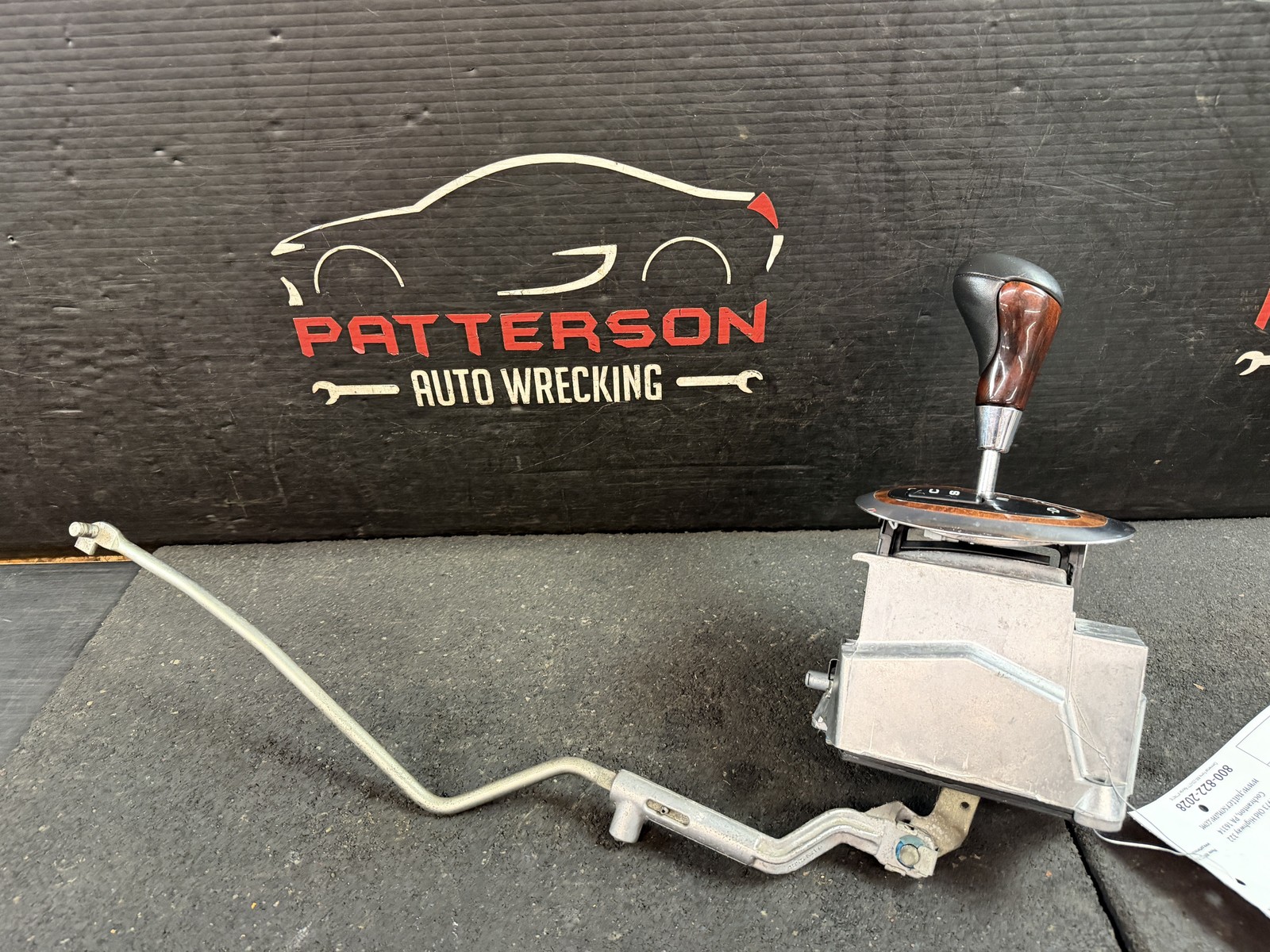 04-06 Mercedes CL500 Automatic Trans Floor Shifter Gear Selector 2202672524 04-06 Mercedes CL500 Automatic Trans Floor Shifter Gear Selector 2202672524