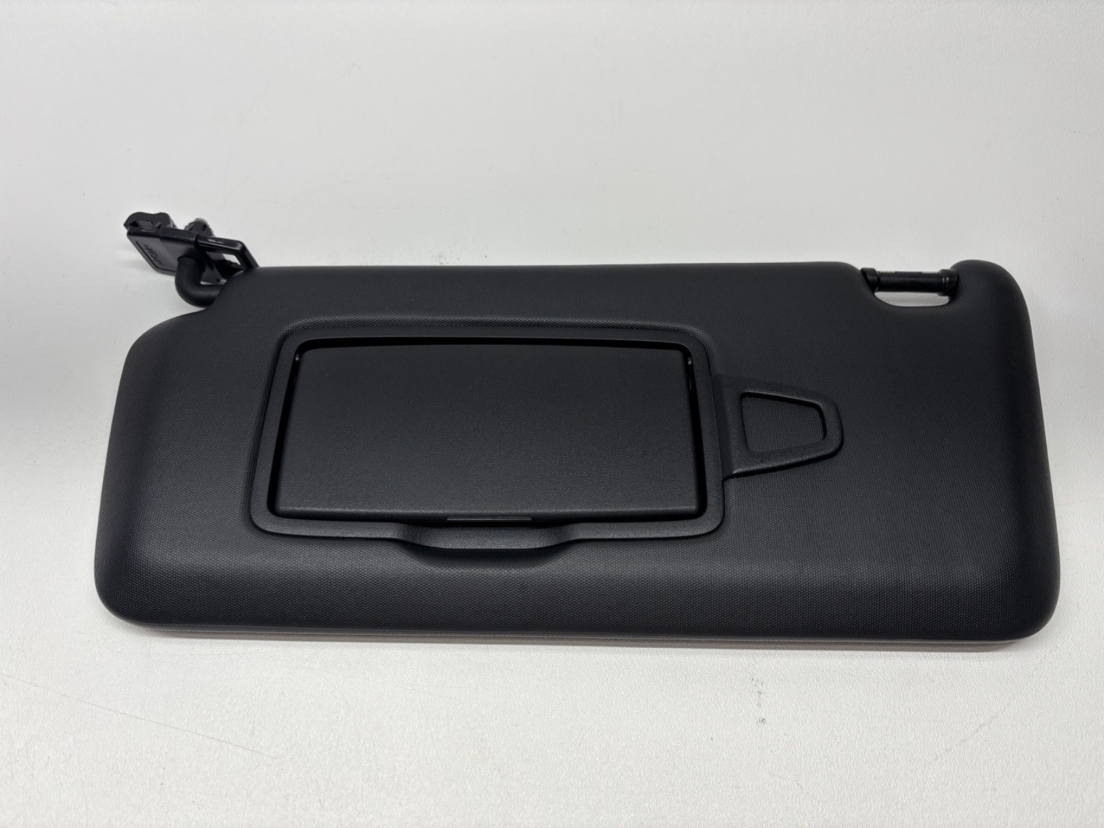 2014-2019 MERCEDES-BENZ CLA 250 FRONT LEFT DRIVER SIDE SUN VISOR SUNVISOR OEM