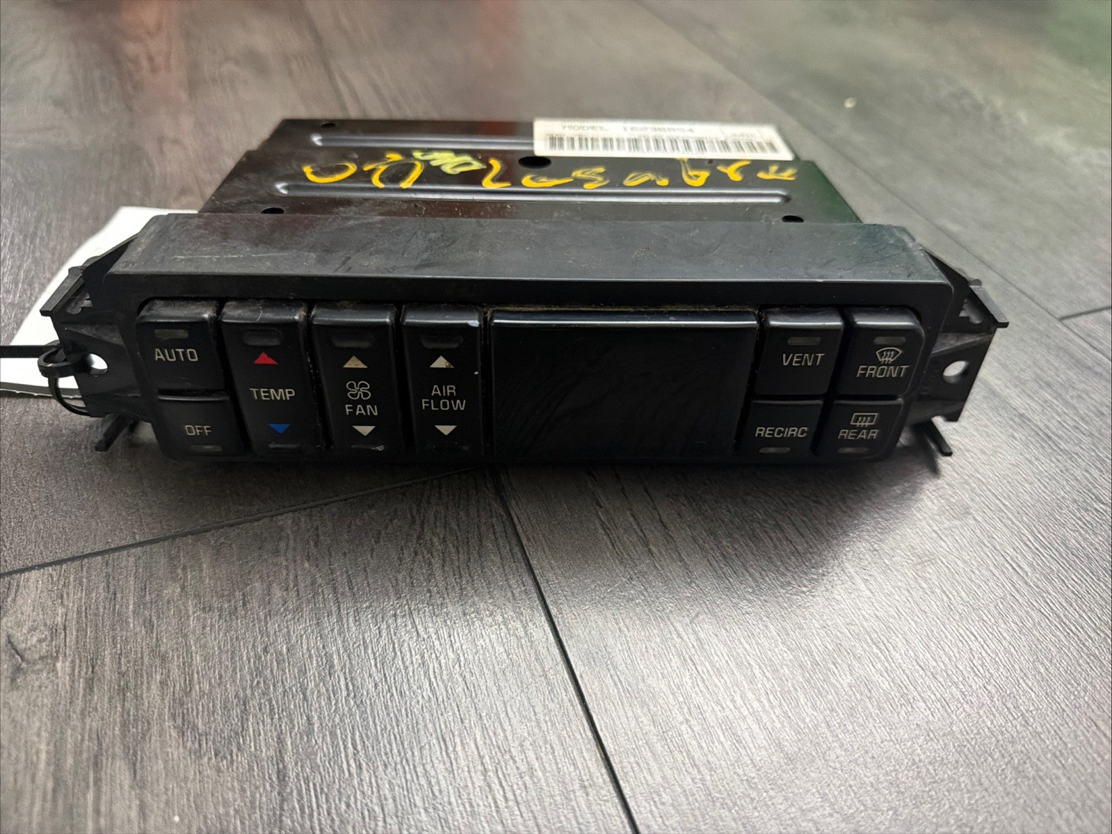 2000-2005 Buick Lesabre Temperature Control Unit OEM 16236054 2000-2005 Buick Lesabre Temperature Control Unit OEM 16236054