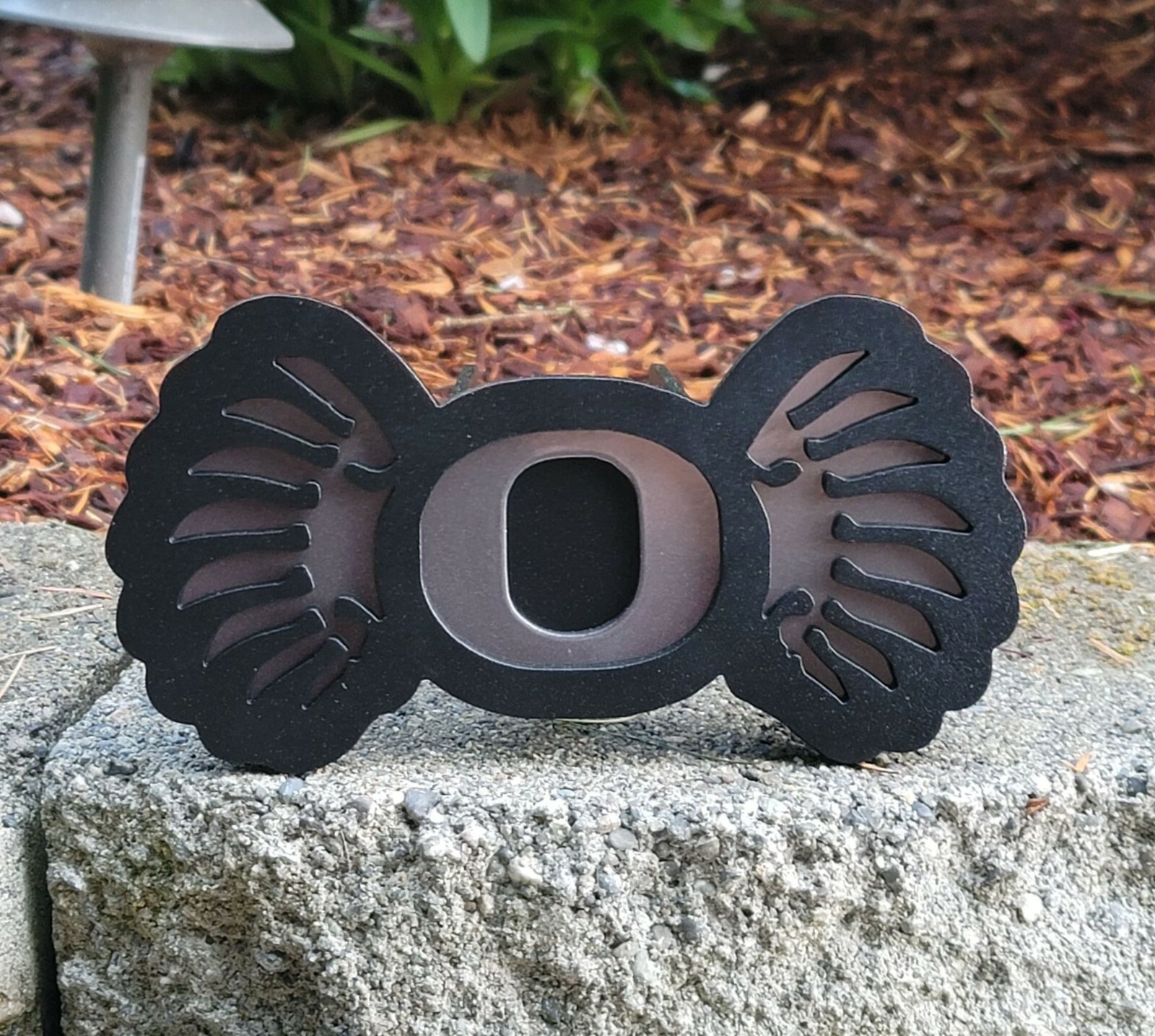 University of Oregon Custom w/ Wings Hitch Cover (Black & Silver) University of Oregon Custom w/ Wings Hitch Cover (Black & Silver)