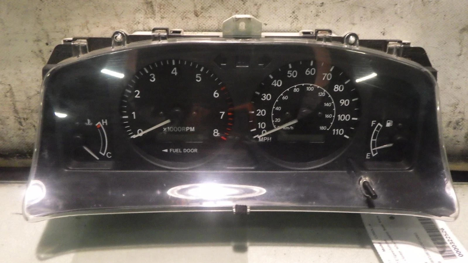 98 TOYOTA COROLLA Speedometer 