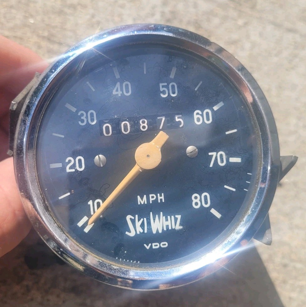 Vintage MF Massy Ferguson Ski Whiz VDO Snowmobile Speedometer Gauge JLO 875 mile Vintage MF Massy Ferguson Ski Whiz VDO Snowmobile Speedometer Gauge JLO 875 mile