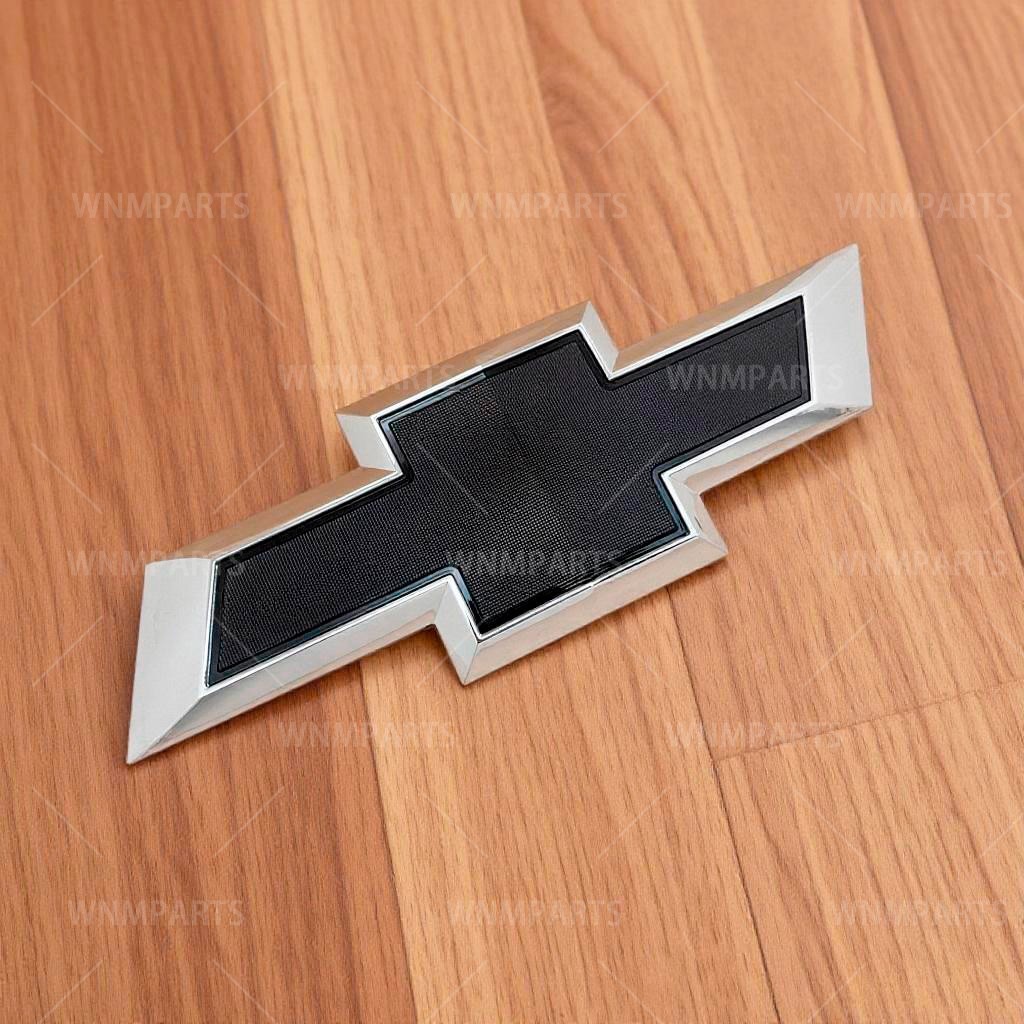 2018 -2023 Chevrolet Traverse Bowtie front Grille Chrome Emblem 23165730 OEM
