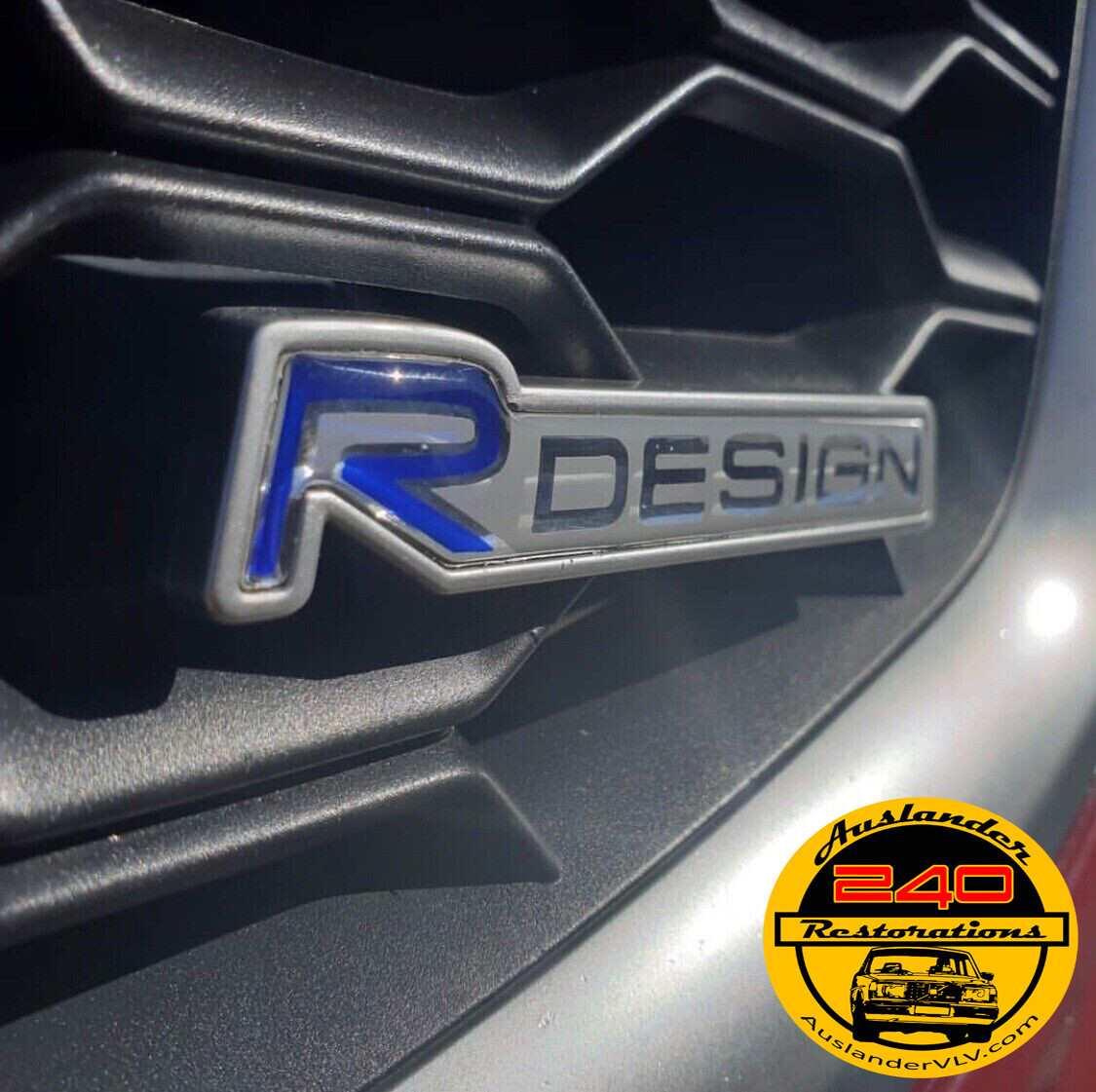 HIGH QUALITY 92mm R Design VOLVO Repair Replacement Grille Badge Emblem 30695855