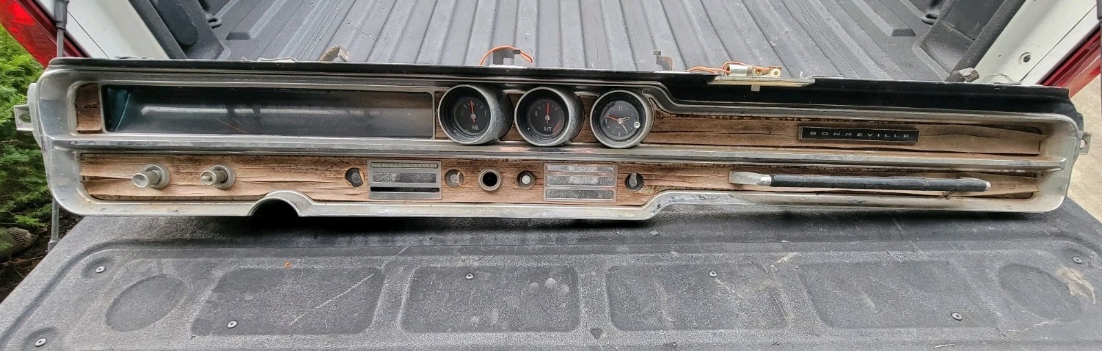 Pontiac  Dash Instrument Panel Speedometer Gauges 1965 Bonneville OEM