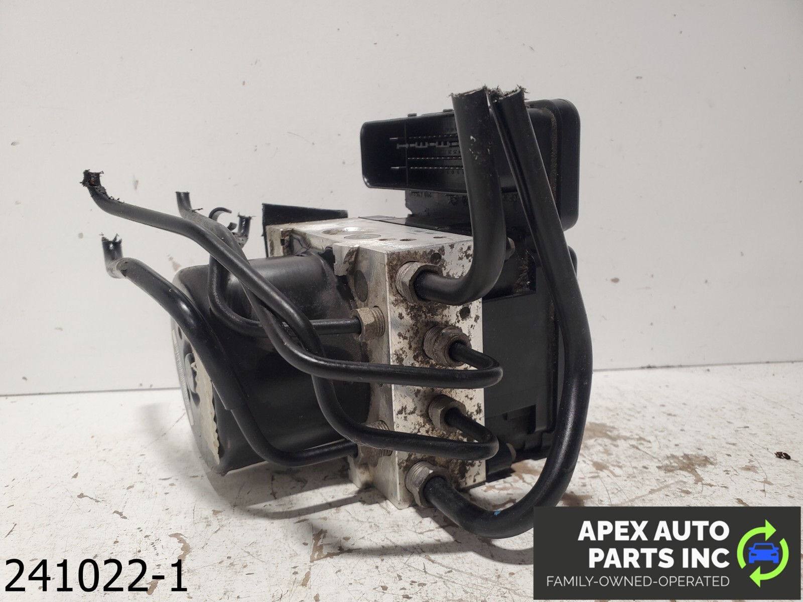 OEM 2012-2018 Ford Focus 2.0L Antilock Brake Part Assembly 100961-01403 OEM 2012-2018 Ford Focus 2.0L Antilock Brake Part Assembly 100961-01403