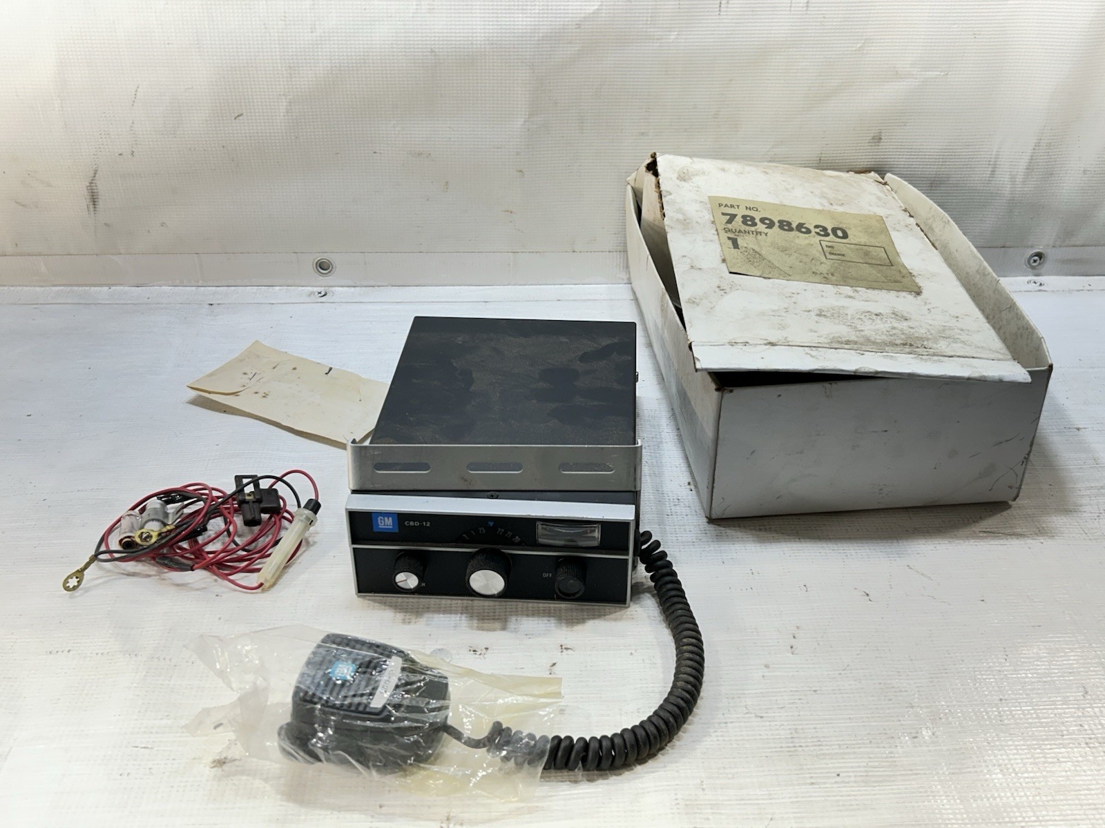 1977 GM CB Radio CBD-12U 7898540 Chevrolet Buick Olds Pontiac NOS