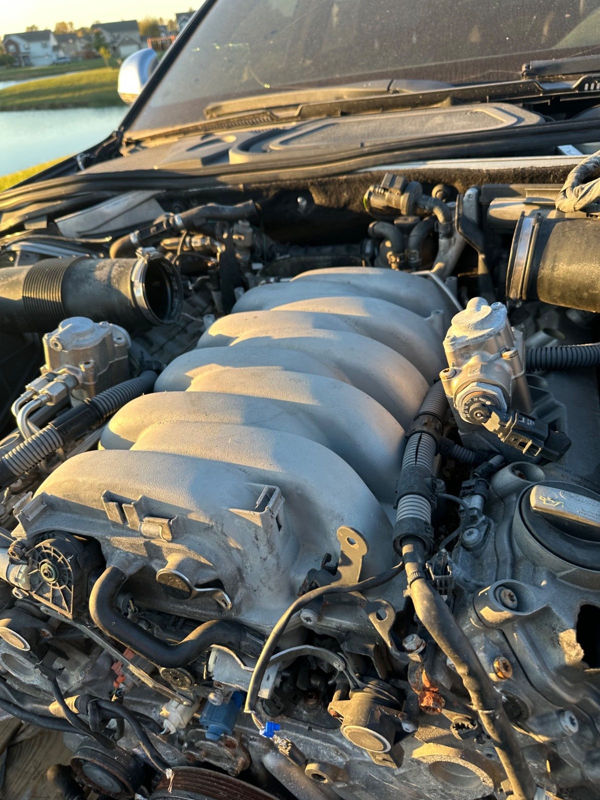 2007-2010 audi s8/s6 intake manifold oem 5.2 V10