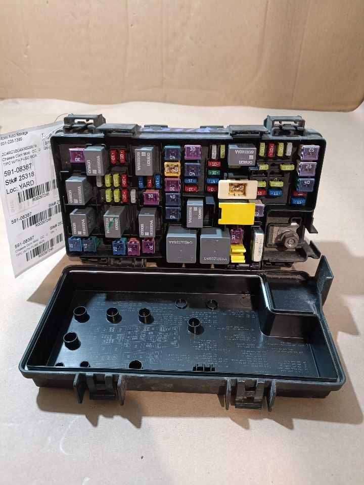 Chassis ECM Multifunction Includes Fuse Box Fits 15-20 CARAVAN 297245