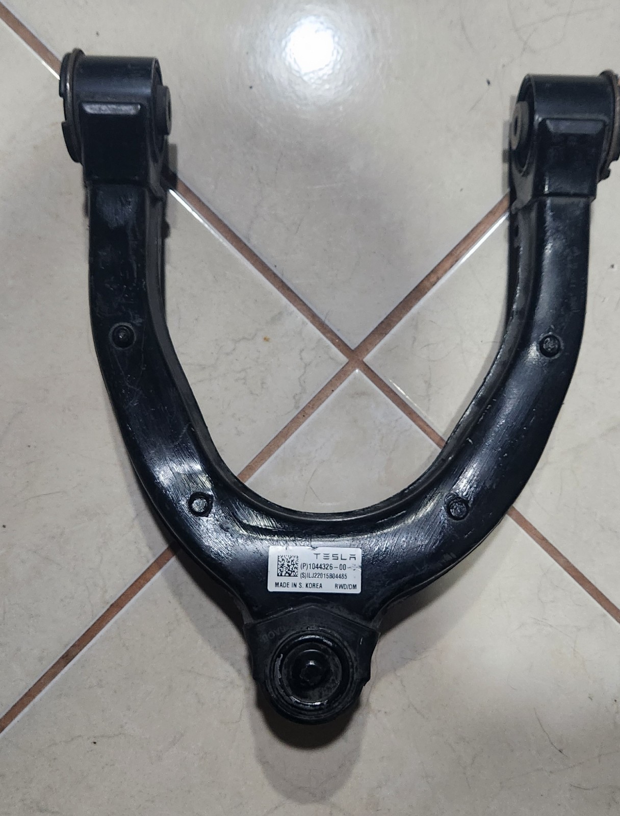 OEM Tesla 1044326-00-J Front Right Upper Control Arm for 2017-2023 Model Y OEM Tesla 1044326-00-J Front Right Upper Control Arm for 2017-2023 Model Y