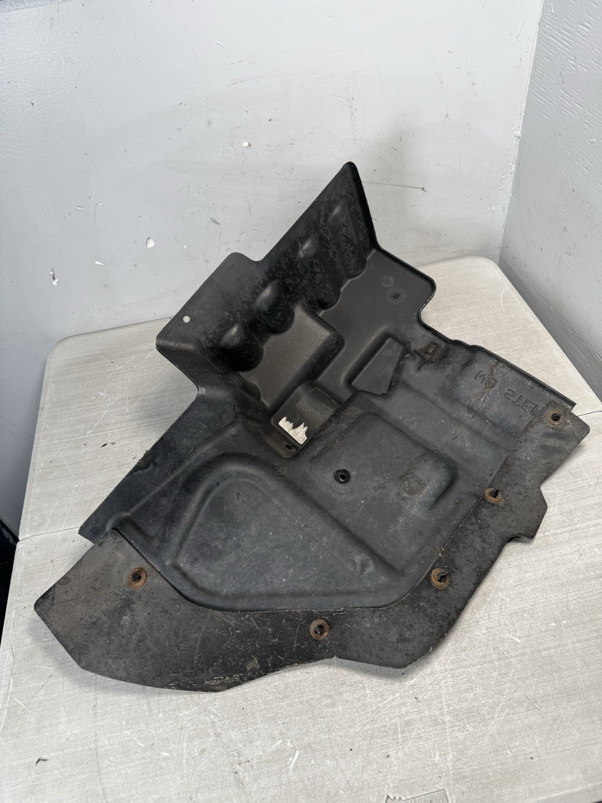 2020 PETERBILT 579 LH FENDER SPLASH GUARD LEFT *2066*