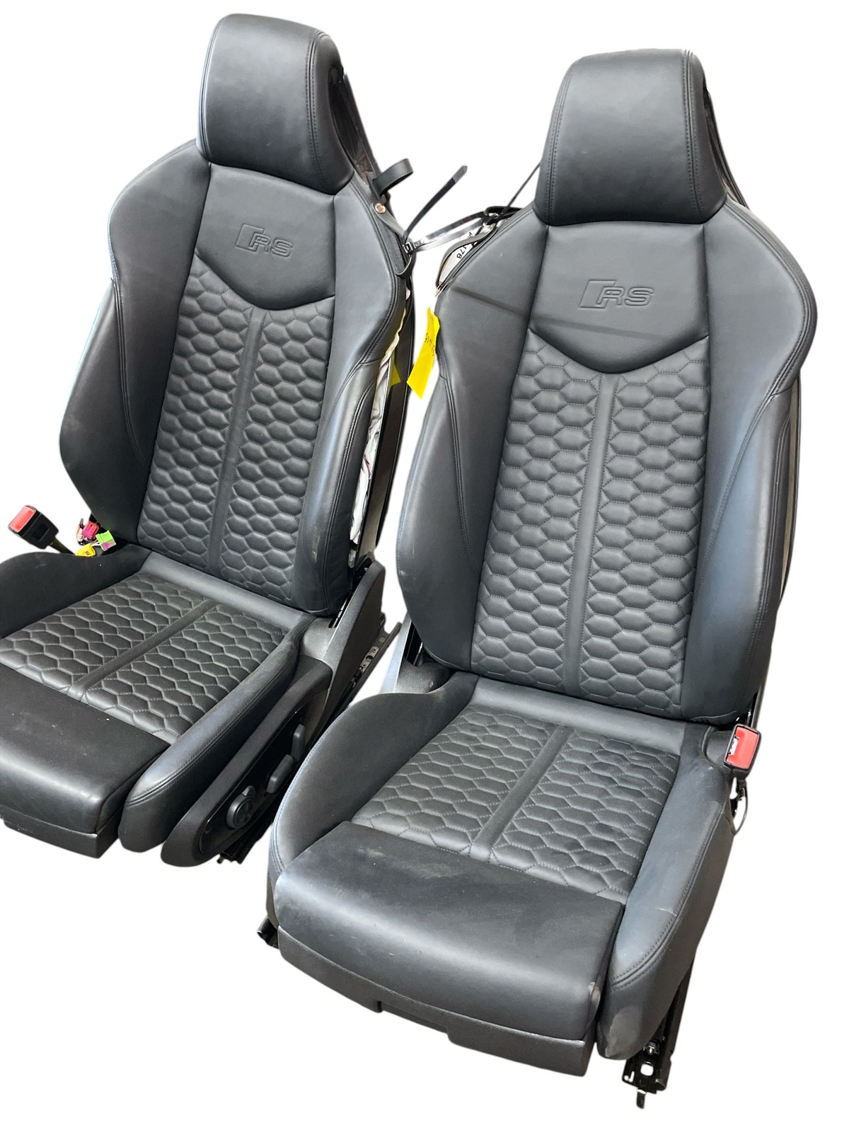 2016-2023 AUDI TT RS OEM FRONT LEFT AND RIGHT SIDE BUCKET SEAT ASSEMBLY SET (2)