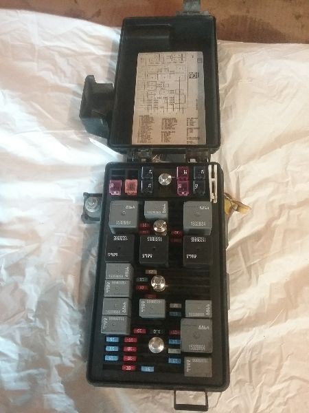 2006-2008 Pontiac Grand Prix Engine Fuse Box Assembly OEM