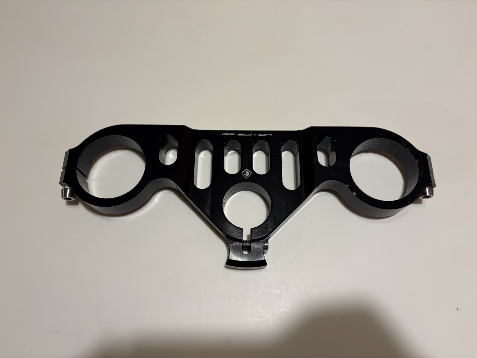 Ducati Panigale 1199/1299 Billet Top Triple Clamp 57mm – PSS07D DBK/Ducabike