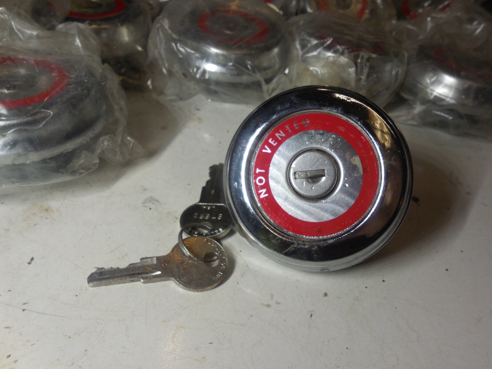NOS Stant Locking Gas Cap G-57E Chrysler 1953-54 Ford 6 & 8 Lincoln (Set of 8) NOS Stant Locking Gas Cap G-57E Chrysler 1953-54 Ford 6 & 8 Lincoln (Set of 8)