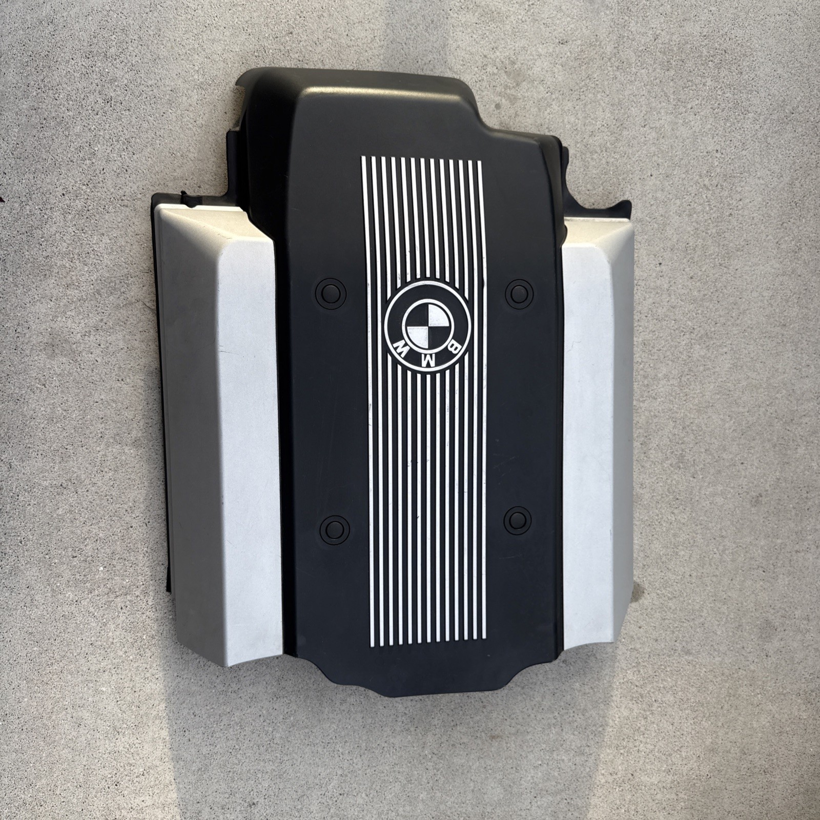 1996-1997-1998-1999-2000-2001 BMW E38 740iL 740i ENGINE COVER 1996-1997-1998-1999-2000-2001 BMW E38 740iL 740i ENGINE COVER