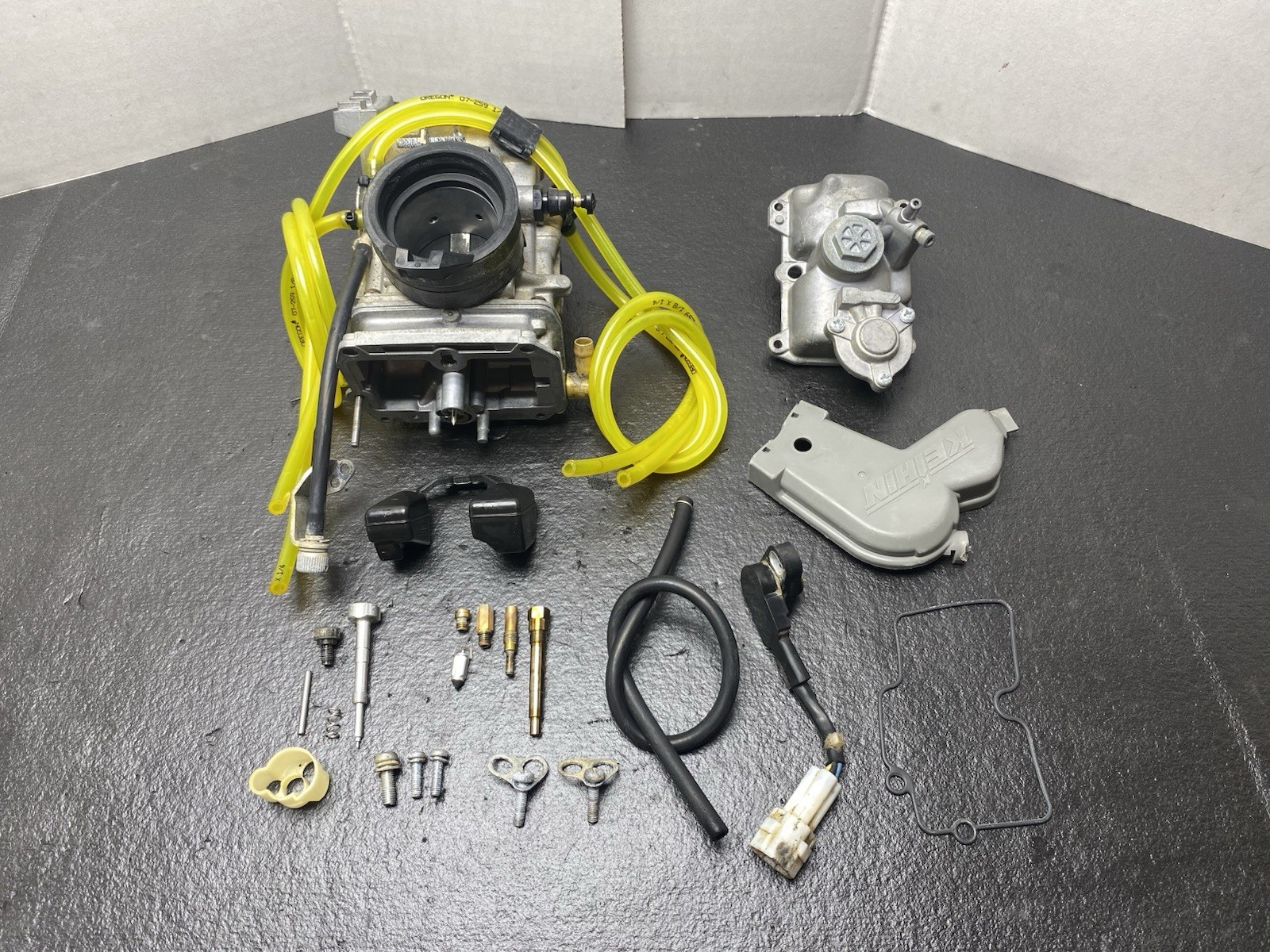 2006 Kawasaki KX450F OEM Carb Carburetor FCR TPS Complete Assembly
