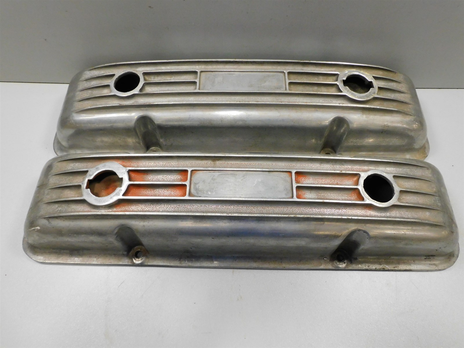Ansen Chevrolet 283 327 350 SBC Aluminum Finned Valve Covers With Bowtie
