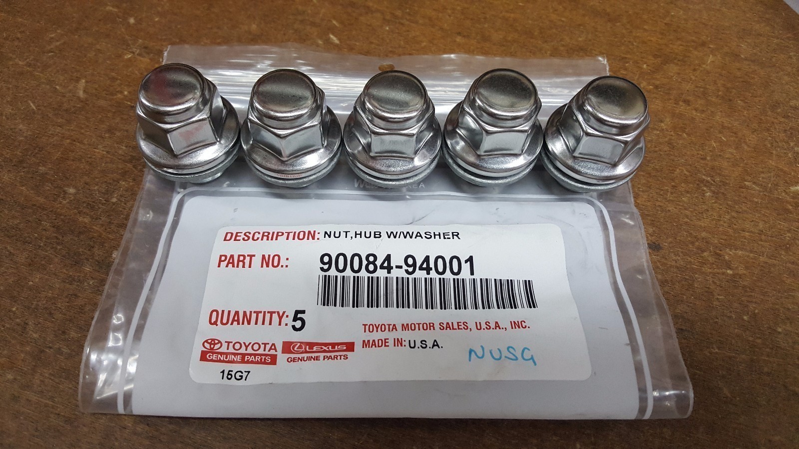 Genuine Toyota, Lexus OEM Chrome Wheel Nut (LUG) 90084-94001 - Set of 5 Short