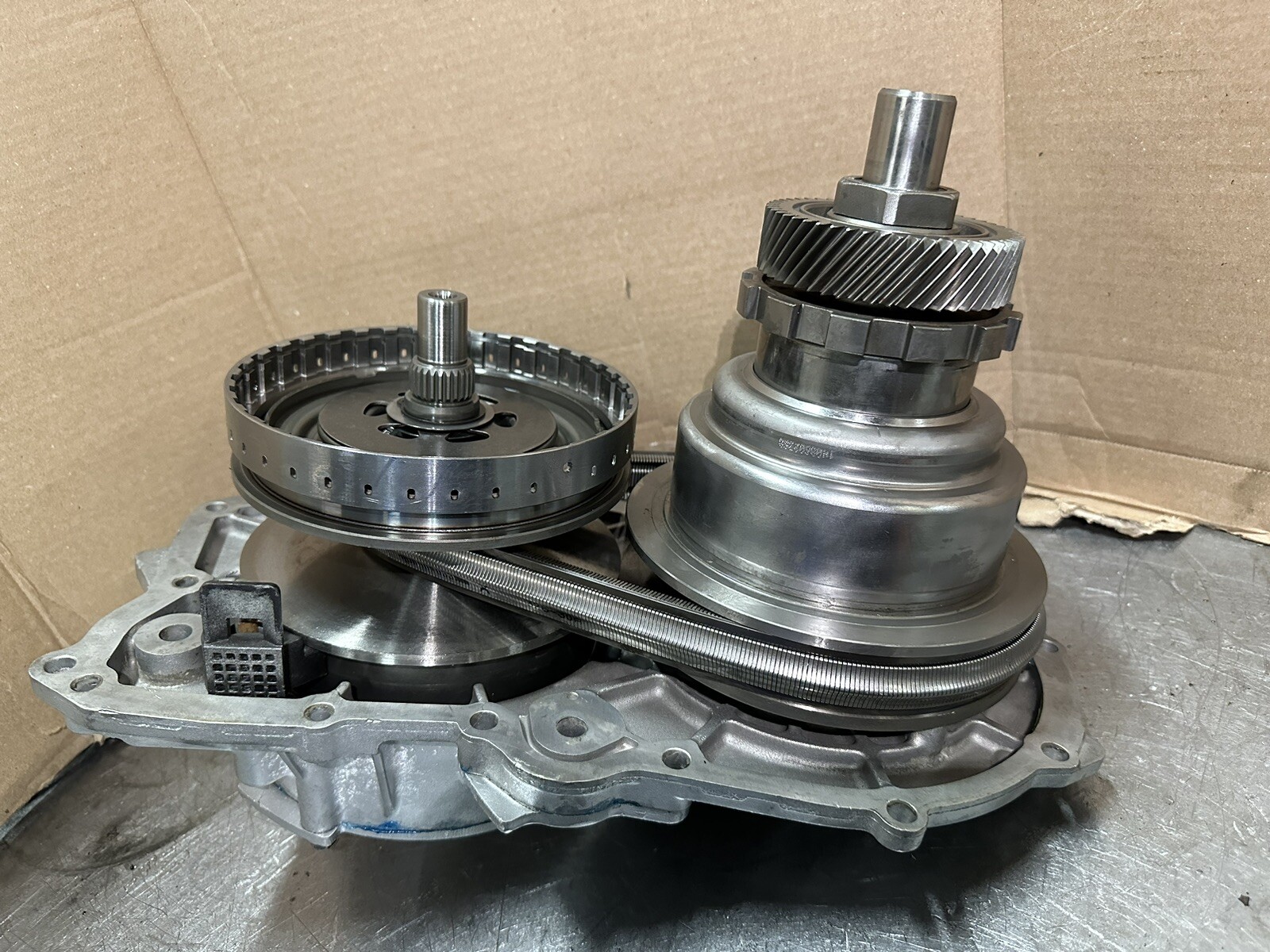 CVT SATURN VUE ION VT25E TRANSMISSION PULLEY ASSEMBLY REMANUFACTURED