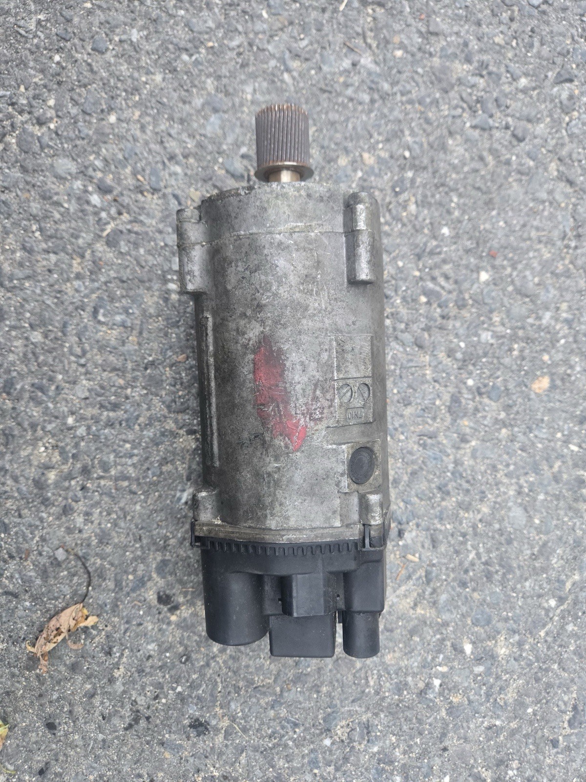 Selling A E-class Mercedes Steering Rack Motor with A Good Price for One Item Selling A E-class Mercedes Steering Rack Motor with A Good Price for One Item