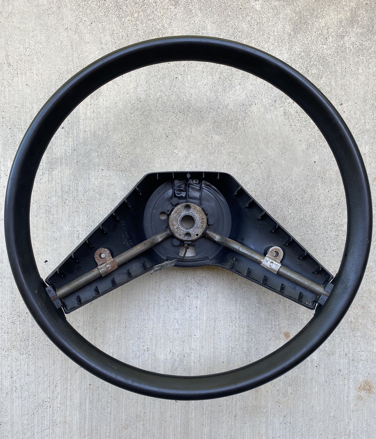 Vtg 1984-1985 Dodge Truck Pickup Steering Wheel  D/W 150 250 350 OEM  Black