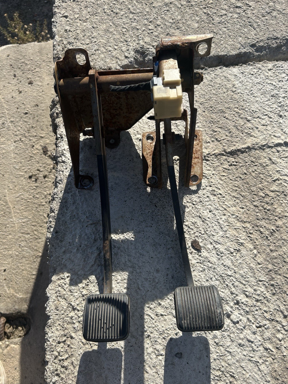 Jeep Cherokee XJ 1997 2001 OEM Manual Transmission Clutch Brake Pedal Assembly
