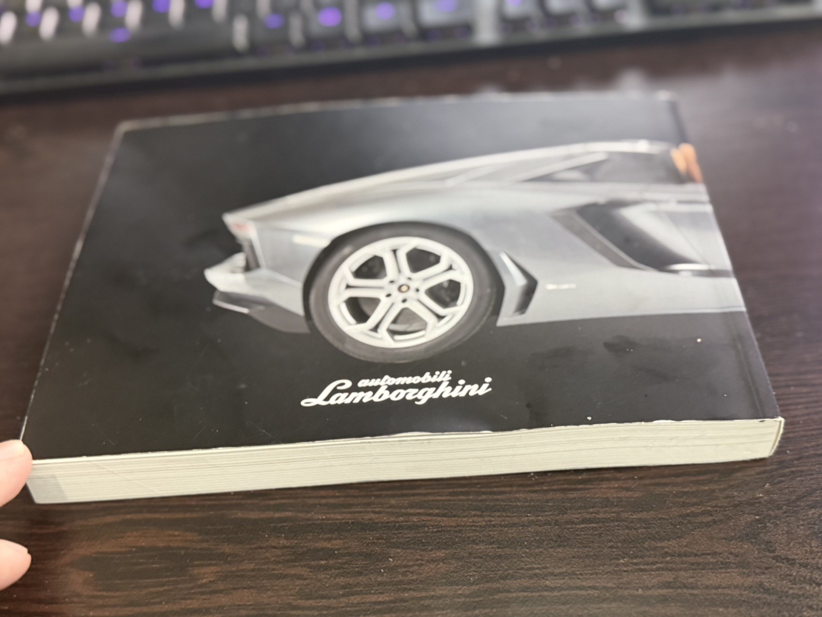 Lamborghini Aventador LP 700-4 Roadster Owners Handbook/Manual Lamborghini Aventador LP 700-4 Roadster Owners Handbook/Manual