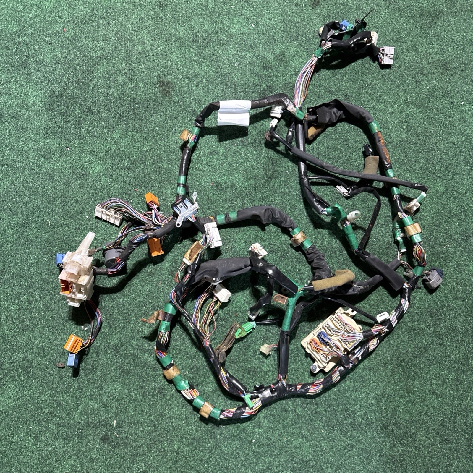 98 Lexus SC300 Wire Harness Instrument Panel Dashboard Wiring 82141 W58 5-Speed 98 Lexus SC300 Wire Harness Instrument Panel Dashboard Wiring 82141 W58 5-Speed