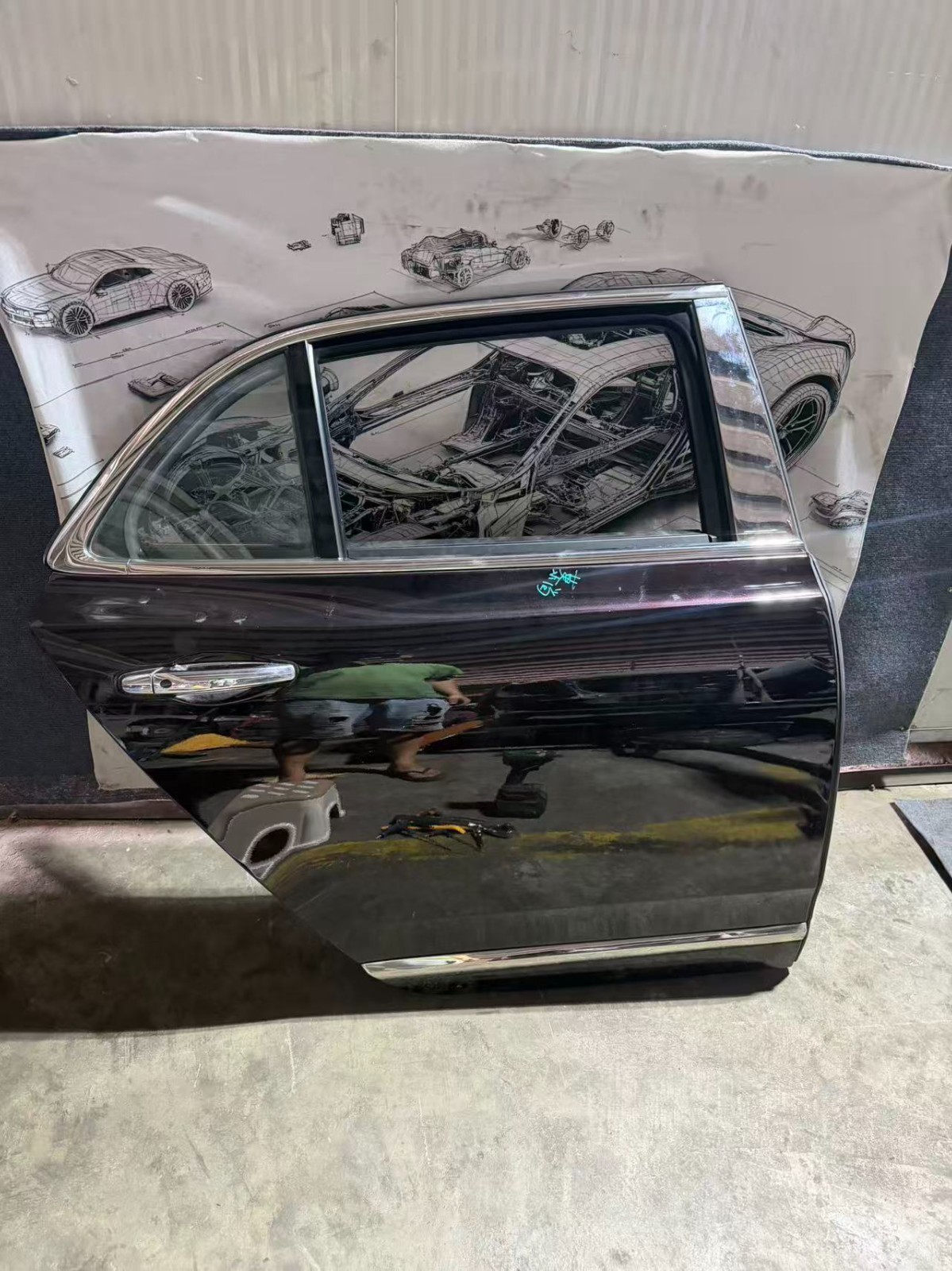Used,For 10-16 Bentley Mulsanne right rear door OEM PN 3Y5833052