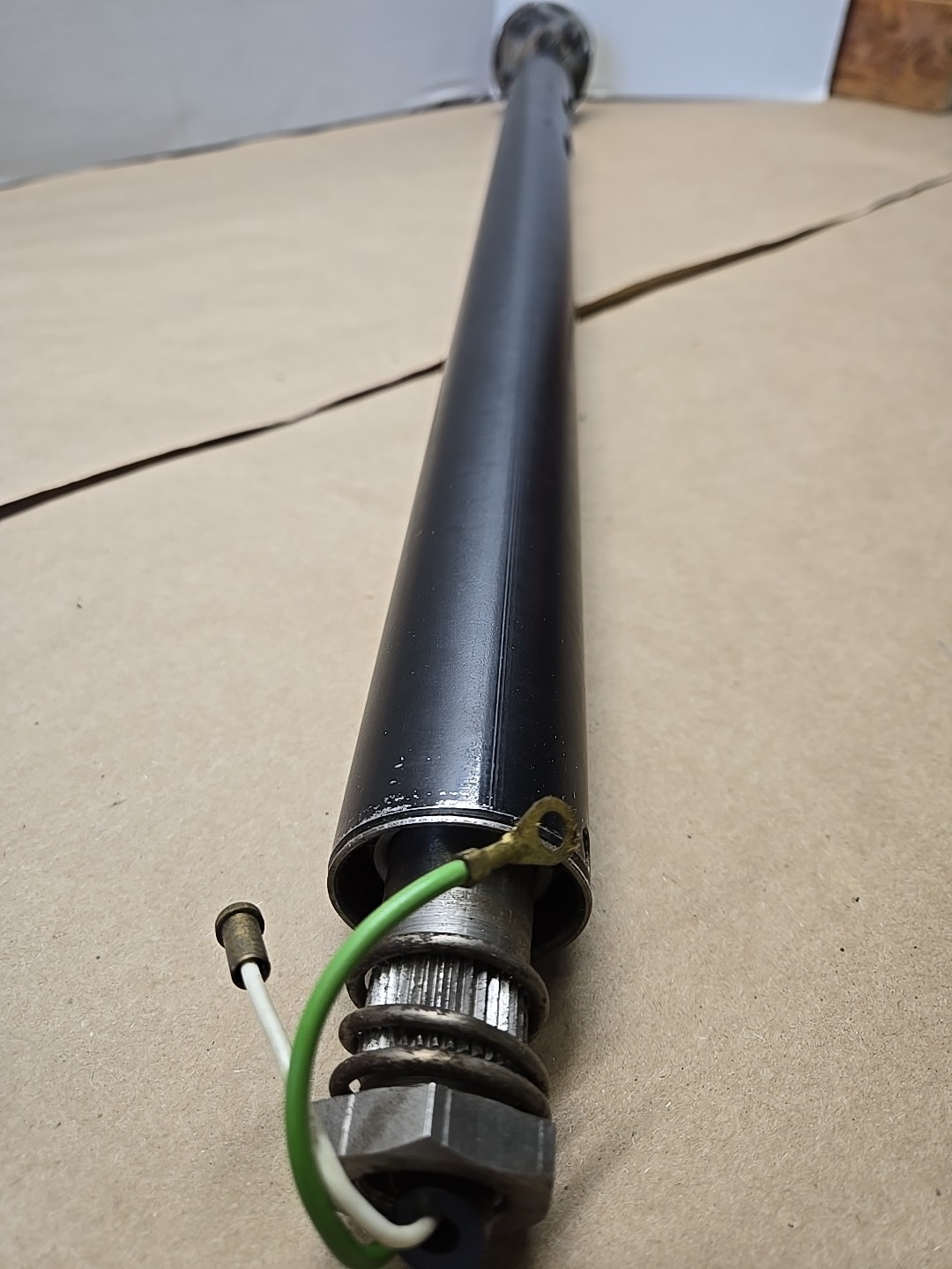 CATERPILLAR STEERING SHAFT COLUMN NOS 70S 80S? 902823 50481967 EQUPMENT Machine CATERPILLAR STEERING SHAFT COLUMN NOS 70S 80S? 902823 50481967 EQUPMENT Machine
