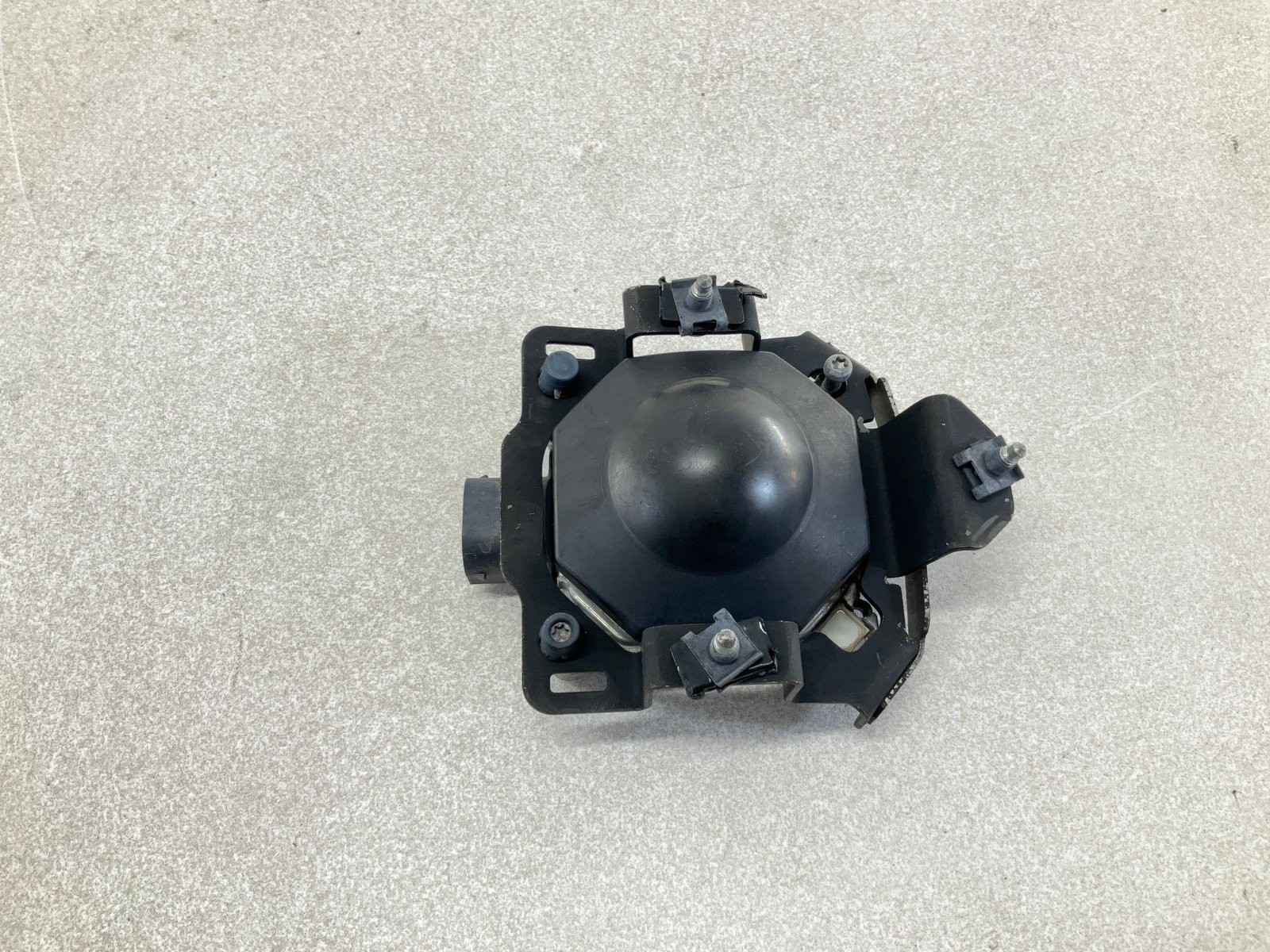 17-20 MASERATI Levante Adaptive Cruise Control Distance Sensor 17-20 MASERATI Levante Adaptive Cruise Control Distance Sensor