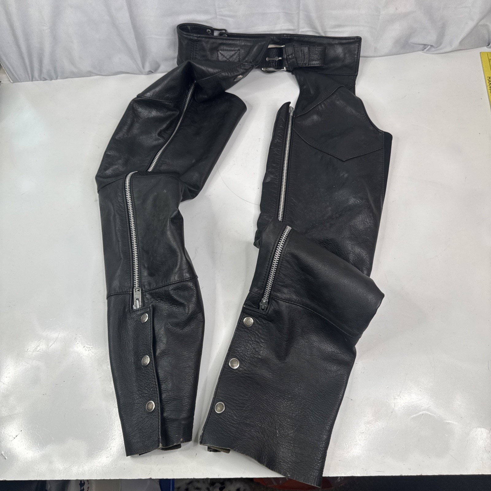 Women’s Small Harley Davidson Leather Chaps MADE IN USA Women’s Small Harley Davidson Leather Chaps MADE IN USA
