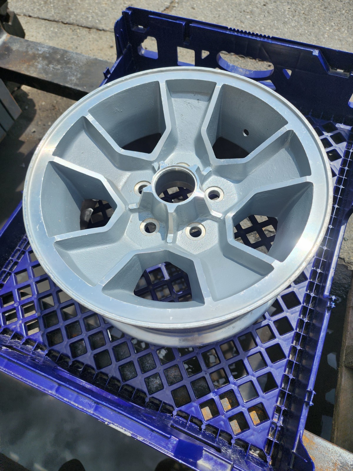 83 84 85 86 87 88 monte carlo SS Modern Wheel NOS replica 15x7 aluminum rim 1988 83 84 85 86 87 88 monte carlo SS Modern Wheel NOS replica 15x7 aluminum rim 1988