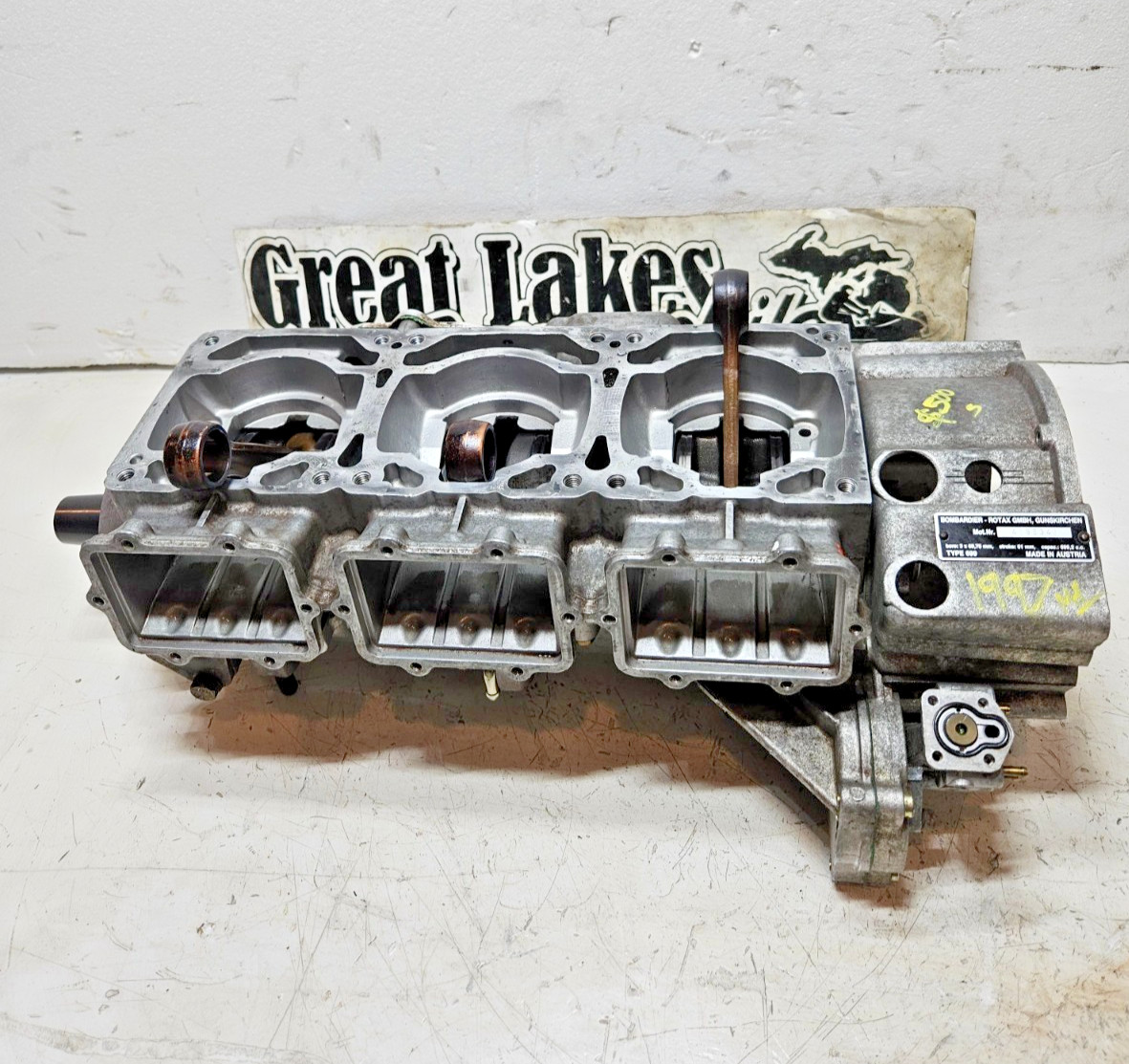 1996 1997 Ski Doo Mach 1 700 Triple SnowmobiIe Engine BottomEnd Crankshaft Cases 1996 1997 Ski Doo Mach 1 700 Triple SnowmobiIe Engine BottomEnd Crankshaft Cases