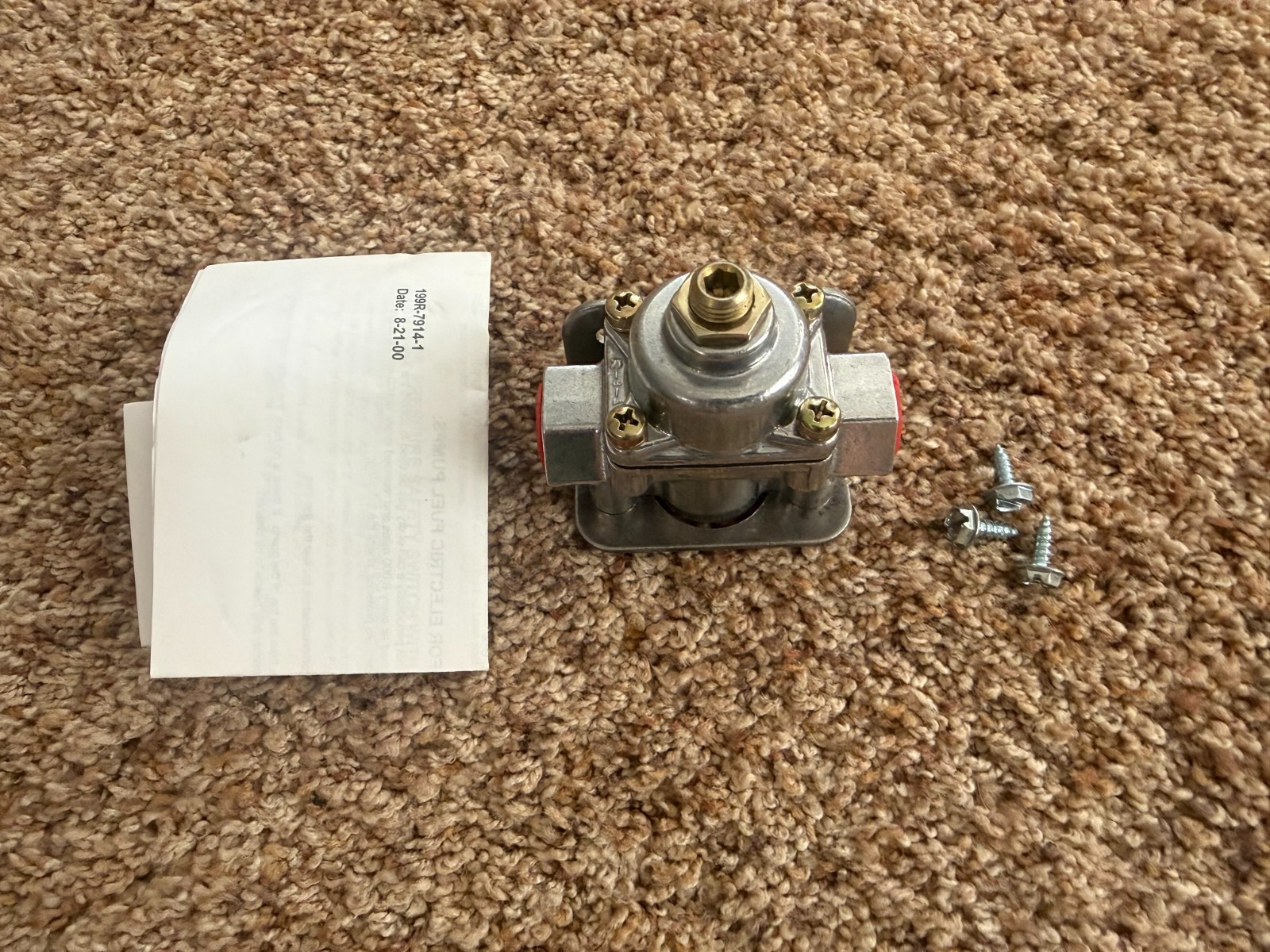 Holley 12-804 Chrome Universal Fuel Pressure Regulator 1-4 psi (new) Holley 12-804 Chrome Universal Fuel Pressure Regulator 1-4 psi (new)