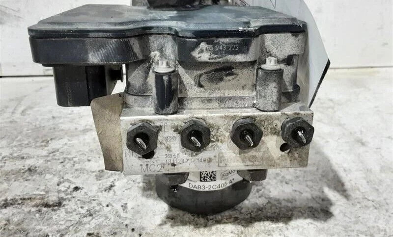 2013 Lincoln MKT ABS Anti-Lock Brake Pump Module Assembly OEM