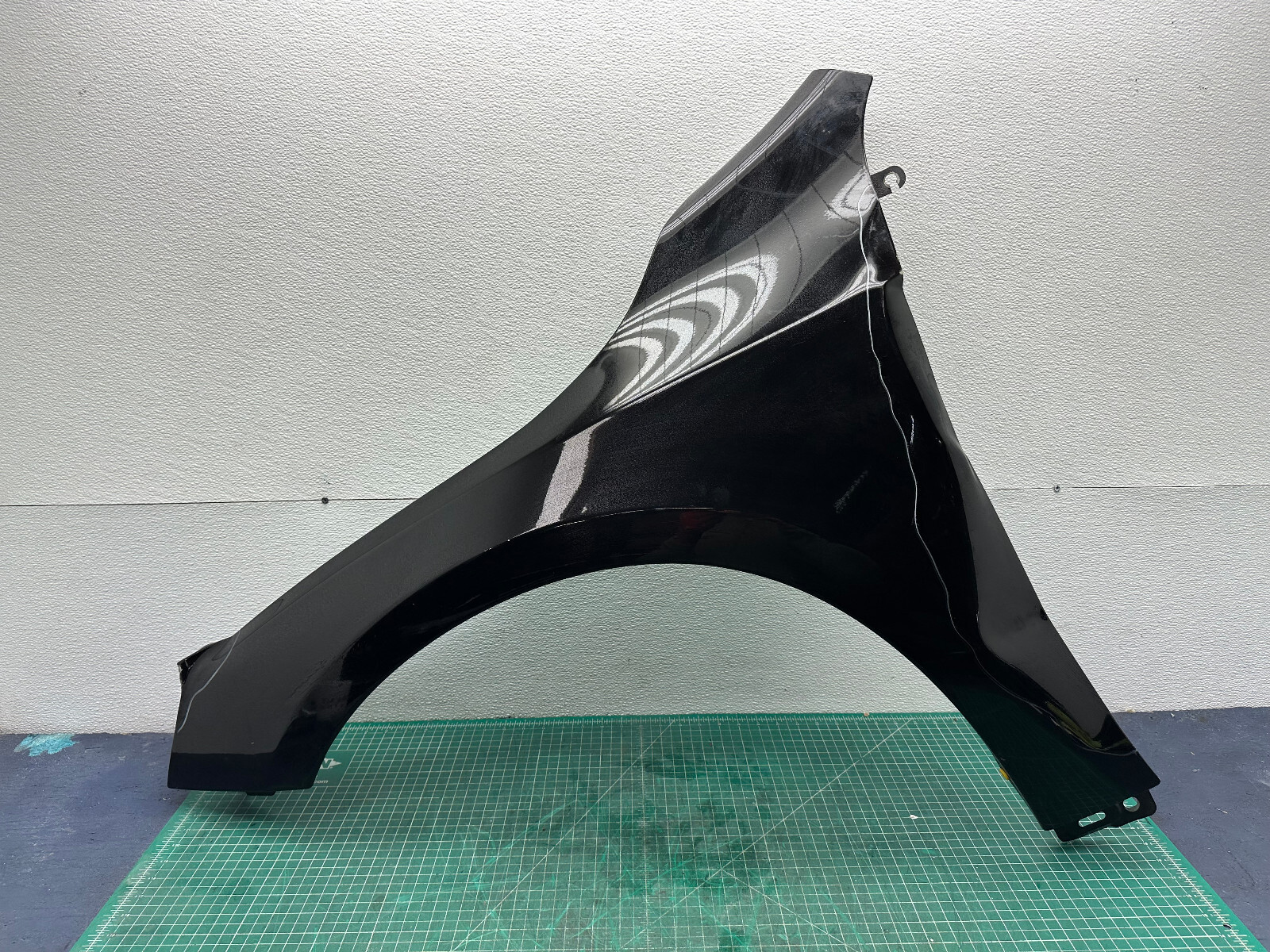 14-18 Volvo S60 V60 FRONT LEFT DRIVER SIDE FENDER WING Black OEM
