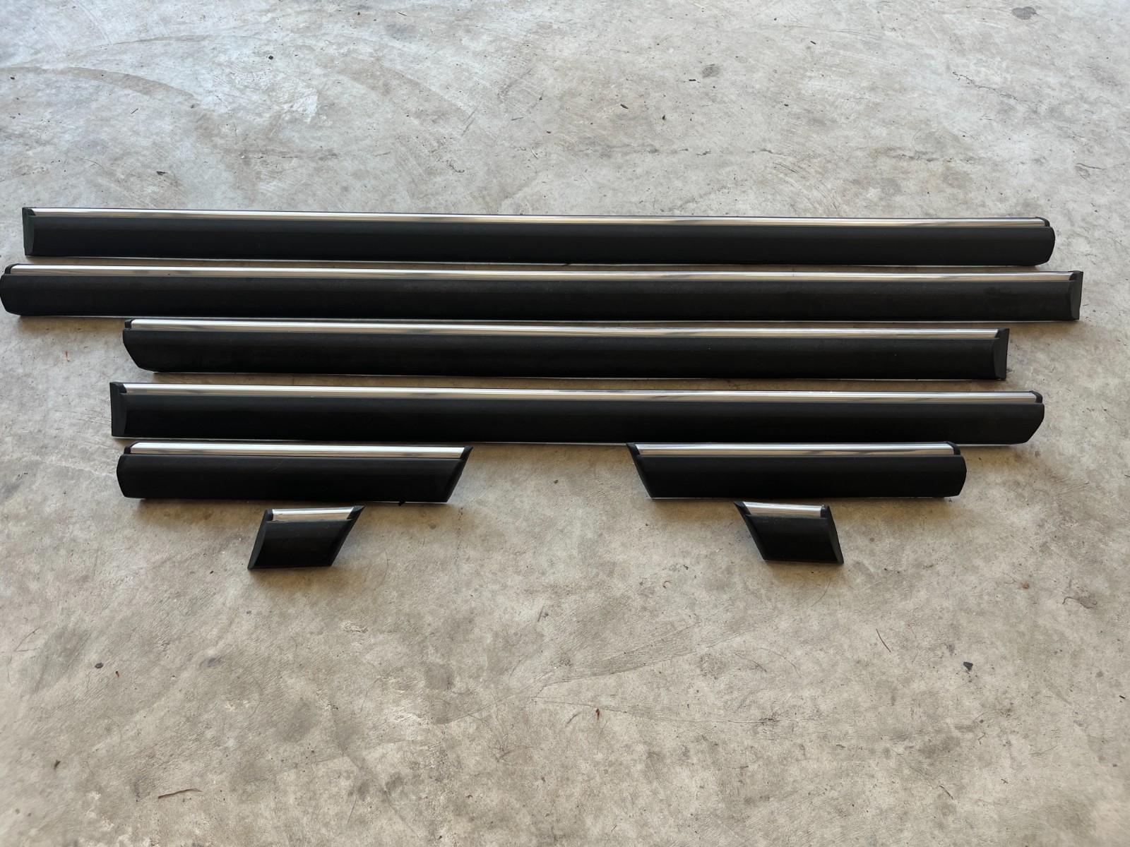77-87 BMW E23 7 SERIES EXTERIOR DOOR TRIM MOLDING SET OEM