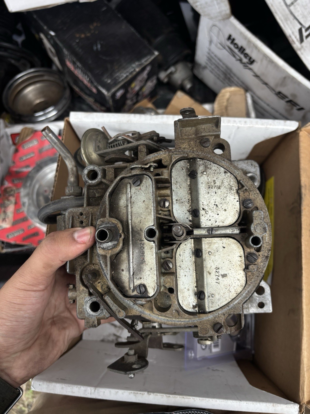 Chevrolet 1975 Corvette Rochester Quadrajet Carburetor 7043212 Chevrolet 1975 Corvette Rochester Quadrajet Carburetor 7043212